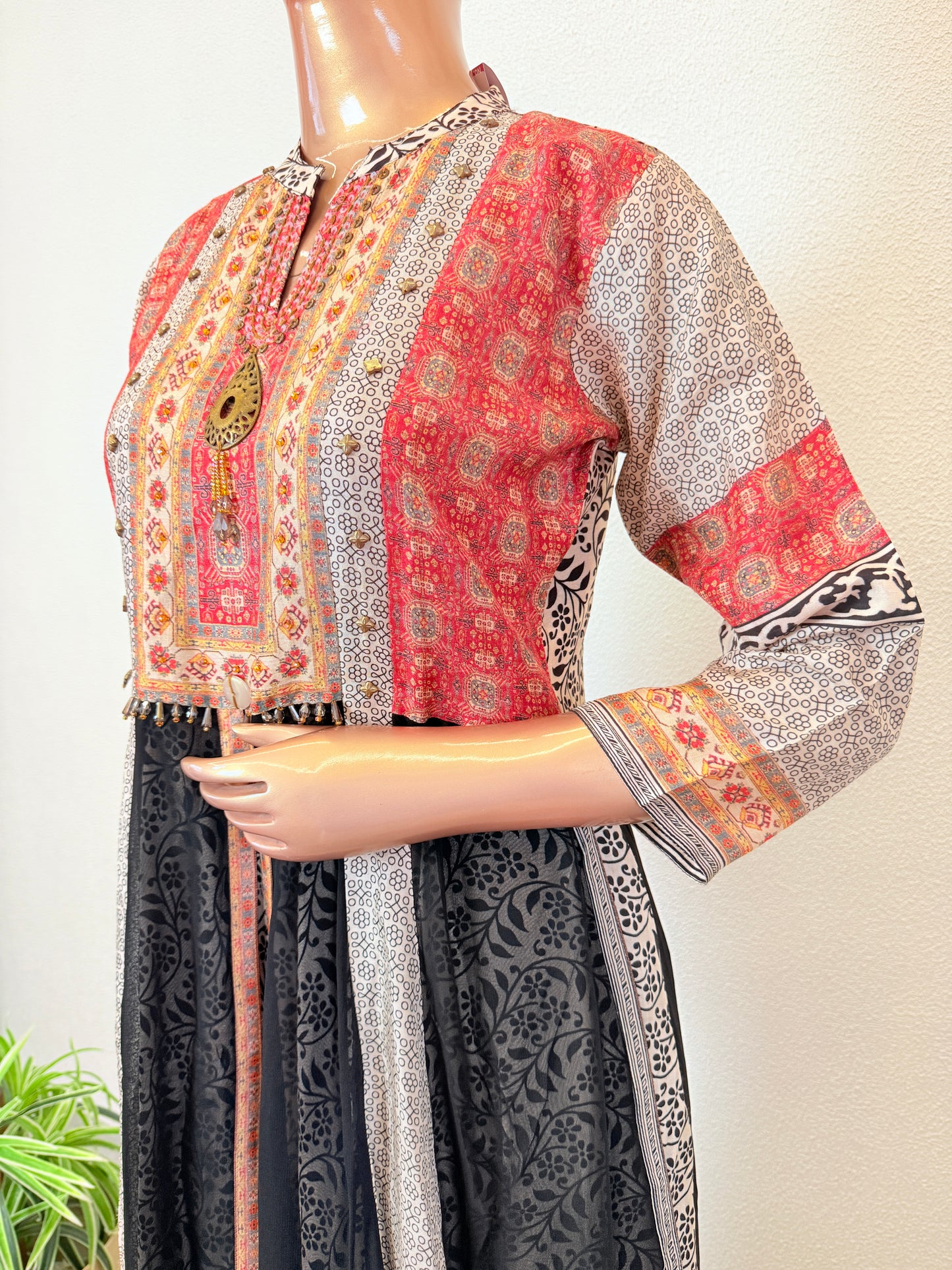 Premium Pure Georgette and Dola Silk Suit Set- Black