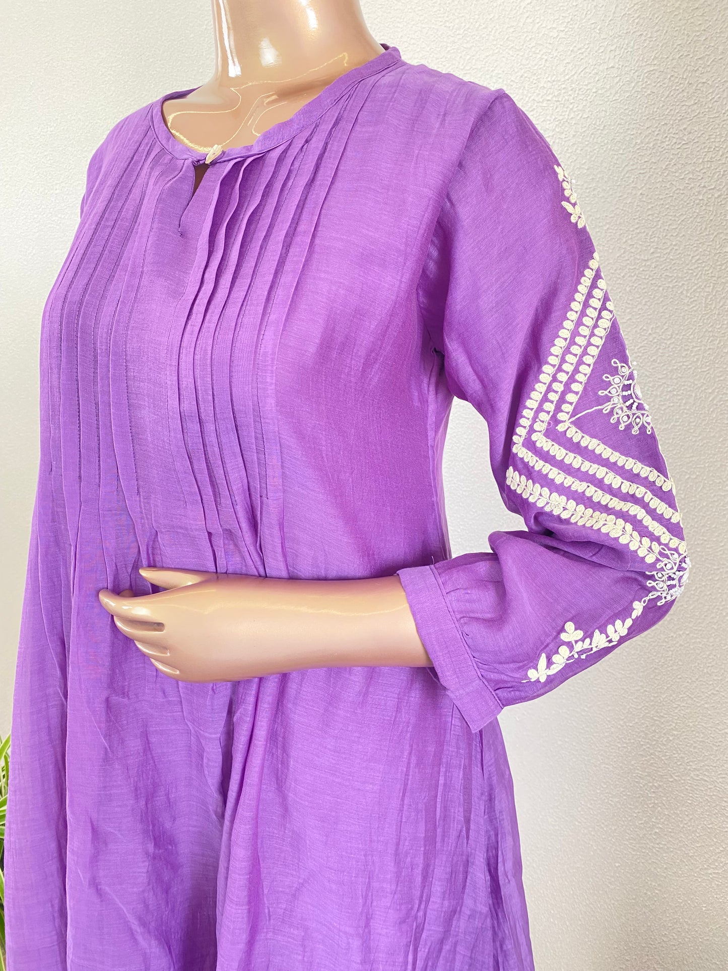 Mul chanderi Suit with Aari work on Sleeves