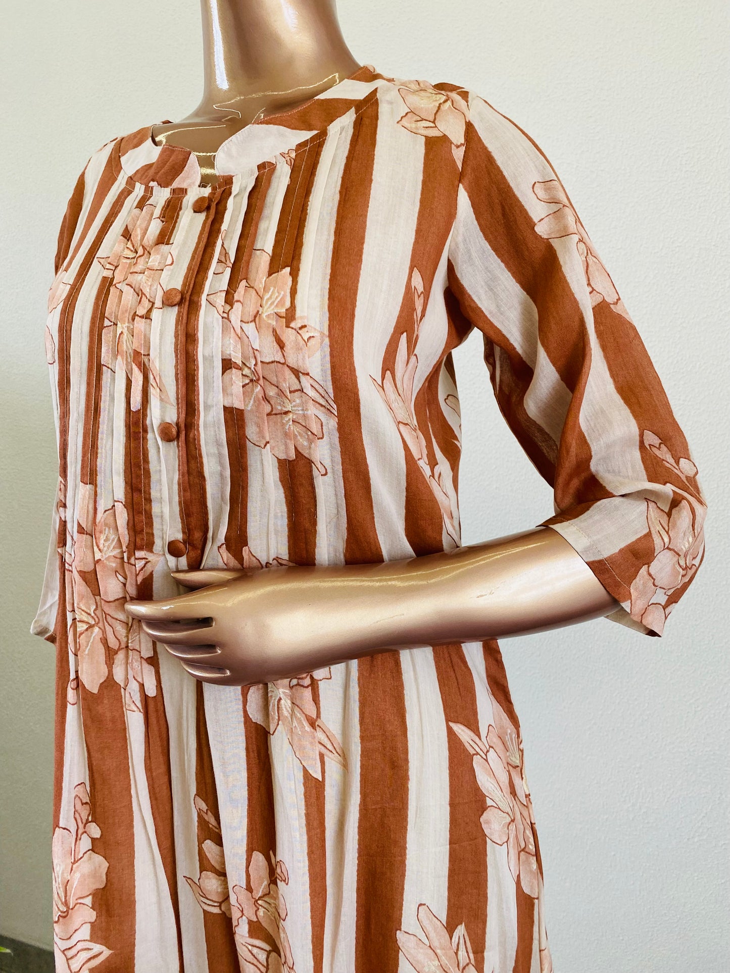 Floral & Stripes Mul Cotton Kurta Pant Set