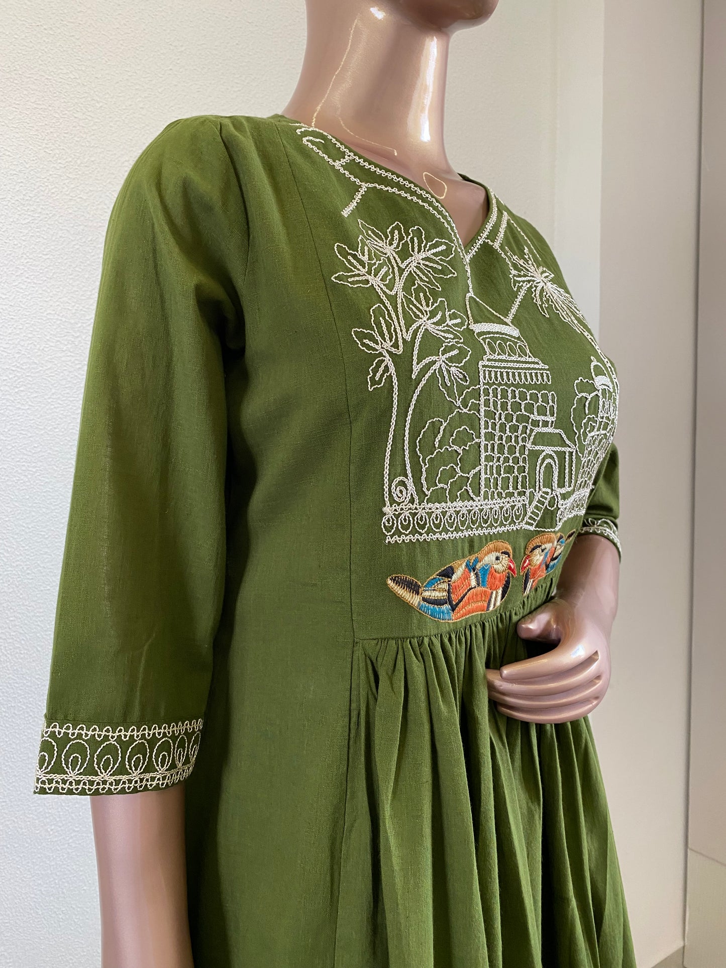 Yoke Embroidered Slub Cotton Kurta Pant Set