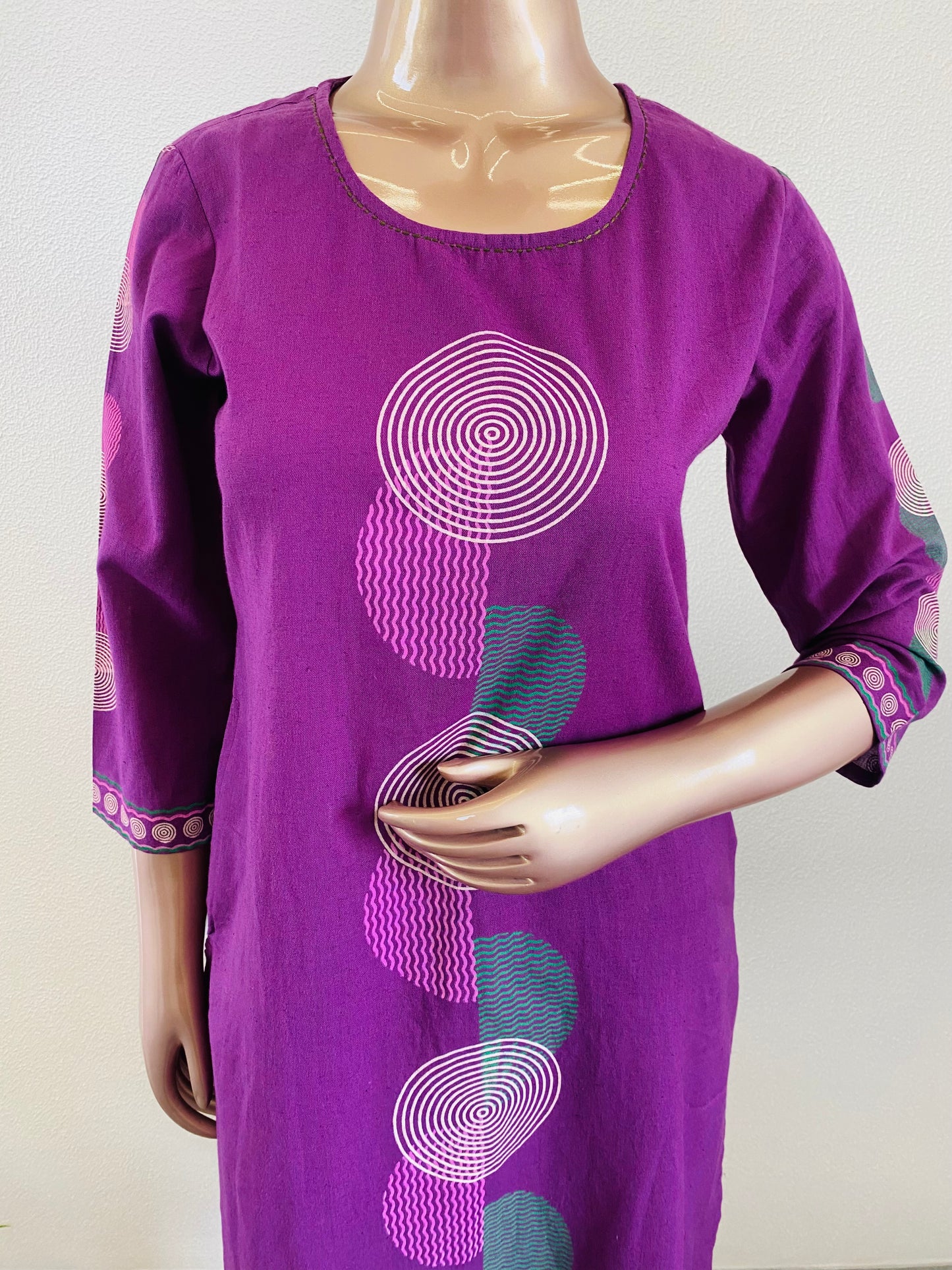 Cotton Flex Kurta Pant Set with Circular Prints - Purple