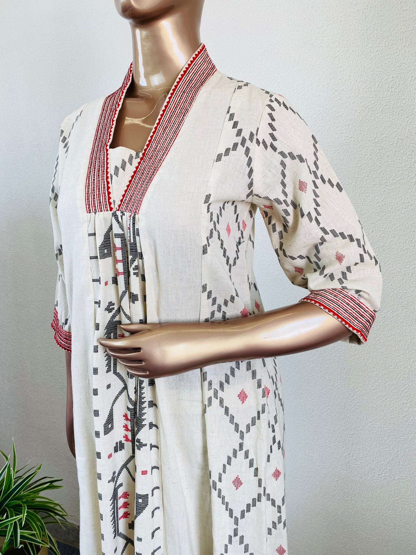 Cotton Flex Kurta Pant Set with Weave like Print
