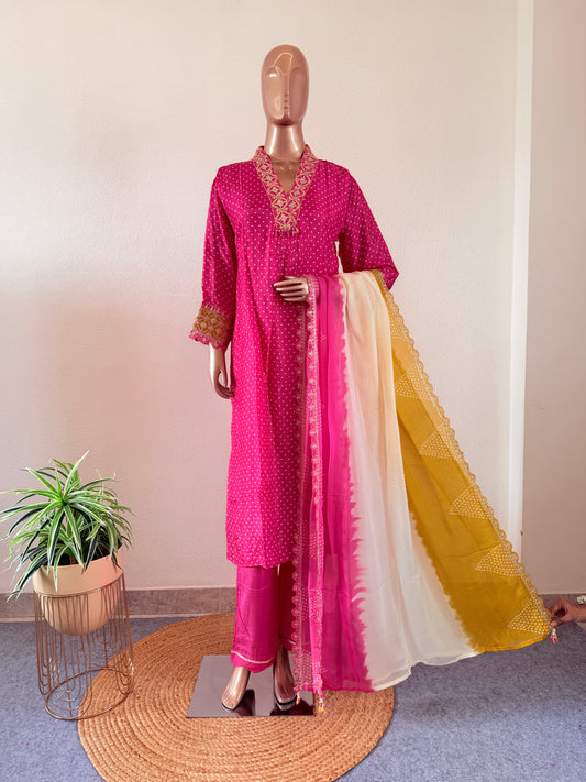 Bandhani Print Suit with Organza Dupatta - Pink