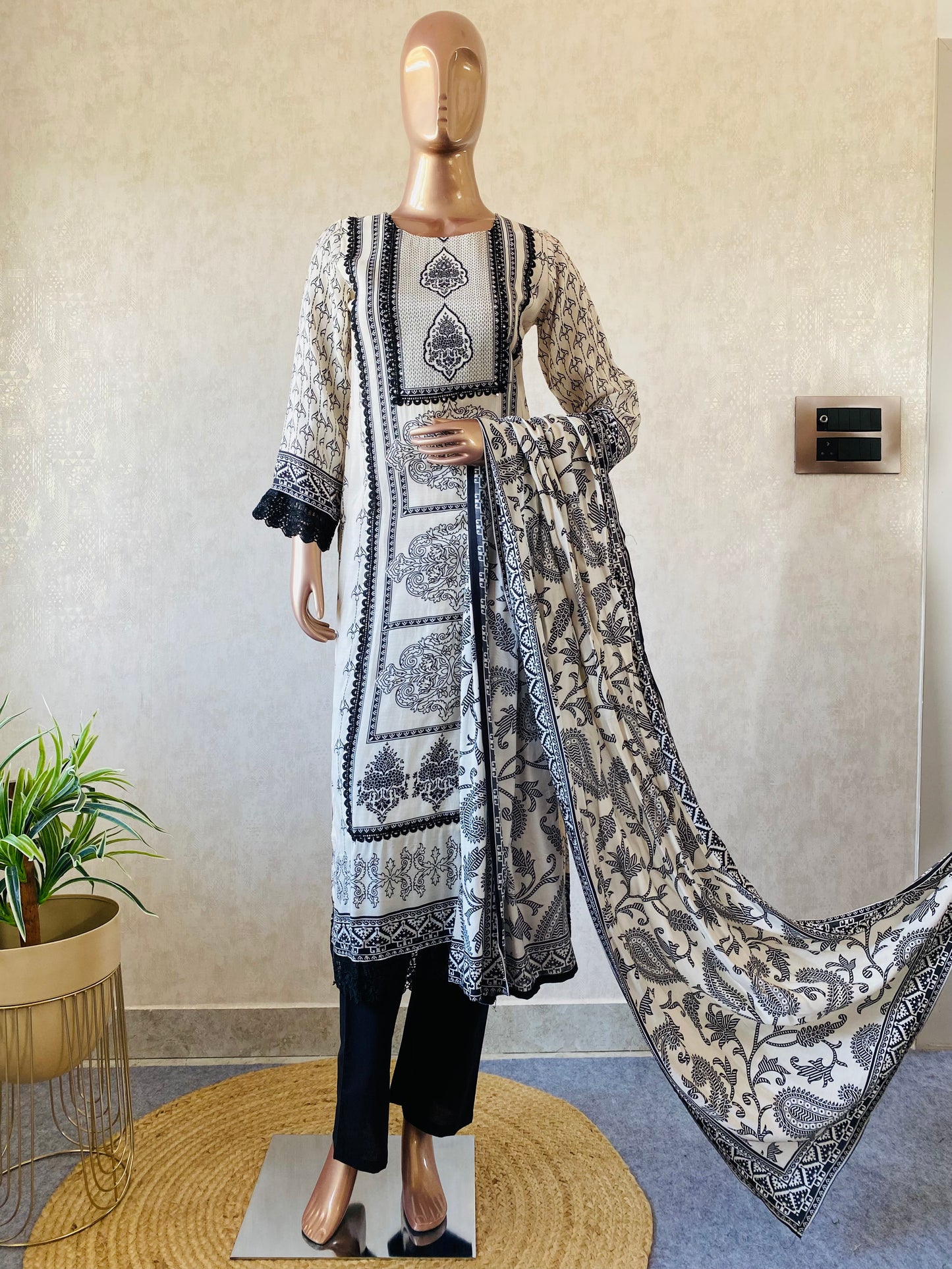 Pure Muslin Lace Work Karachi Suit Set