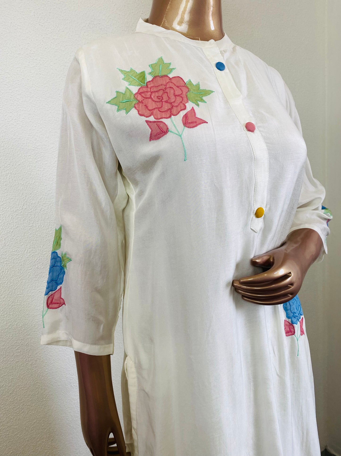 Pure Muslin Appliqué Work Suit Set with Soft Organza Dupatta