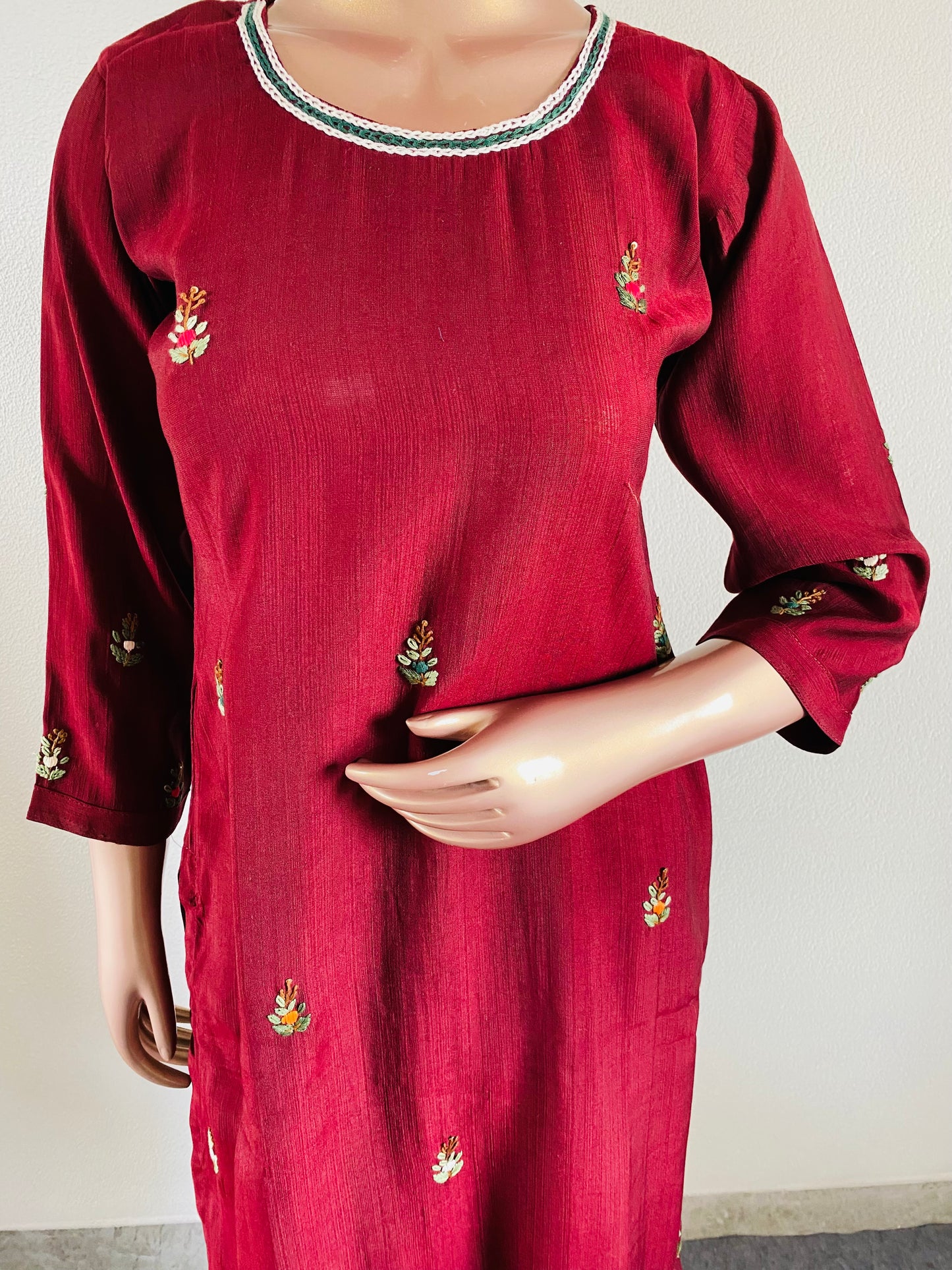 Hand Embroidered Kurta Pant Set