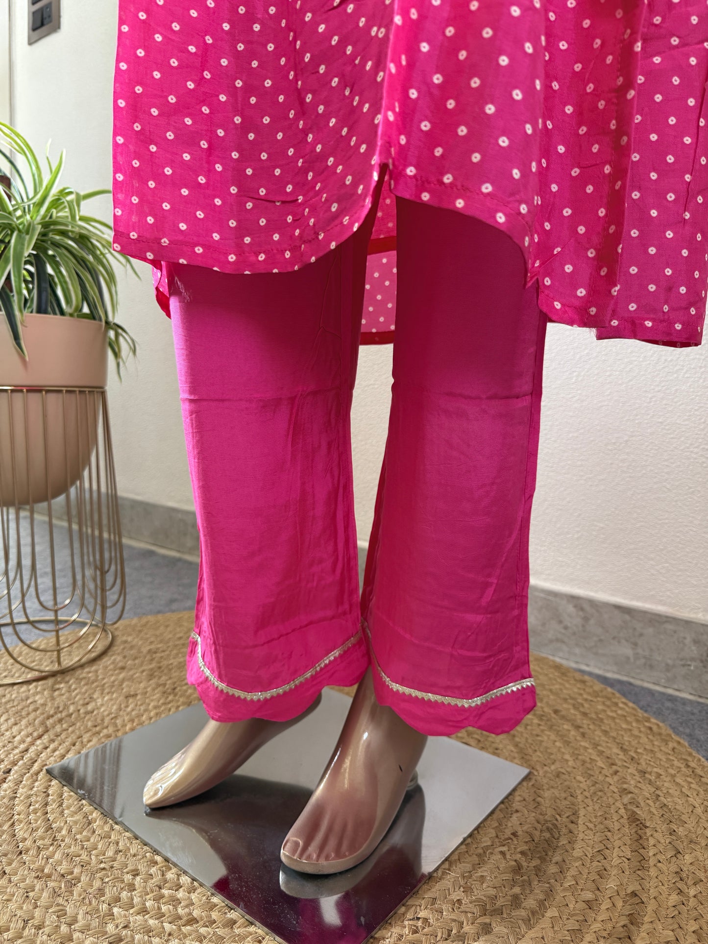 Bandhani Print Suit with Organza Dupatta - Pink