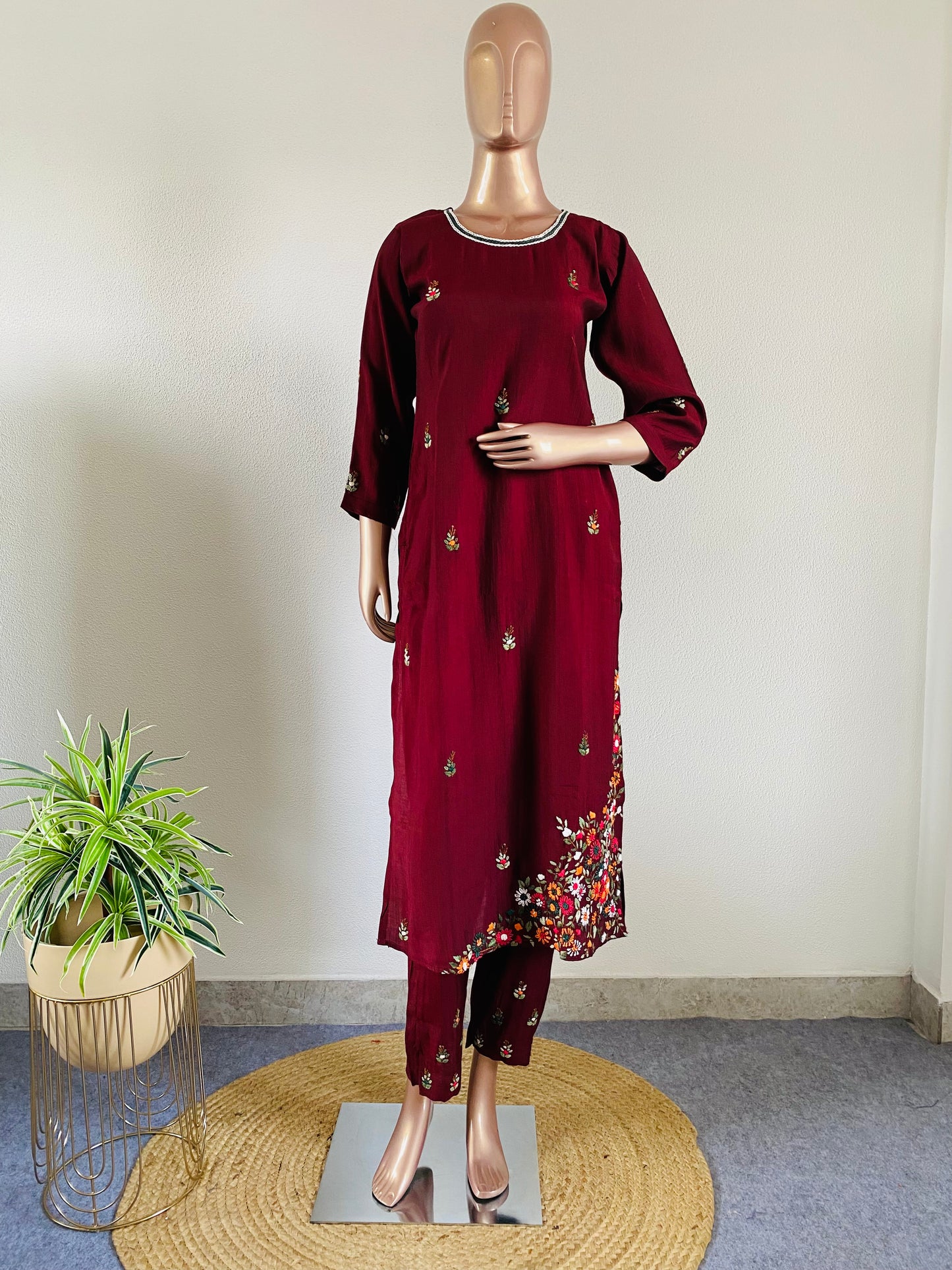 Hand Embroidered Kurta Pant Set