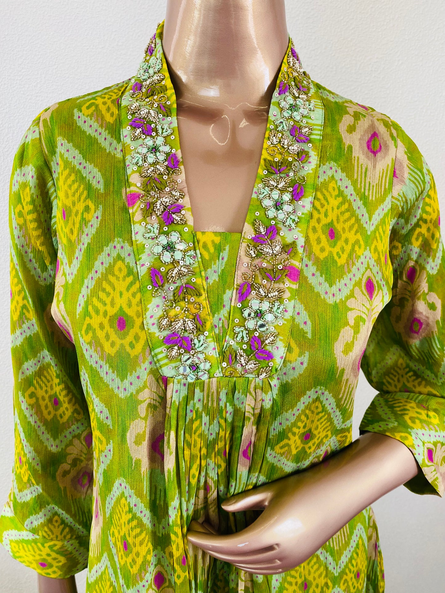 Chinon A-line suit Set with Embroidered Turn Collar