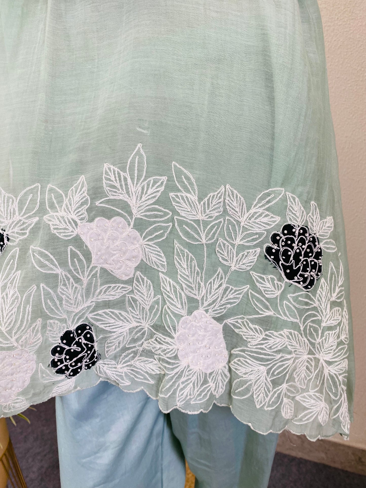 Mul Chanderi Coord Set with Aari & Appliqué Work