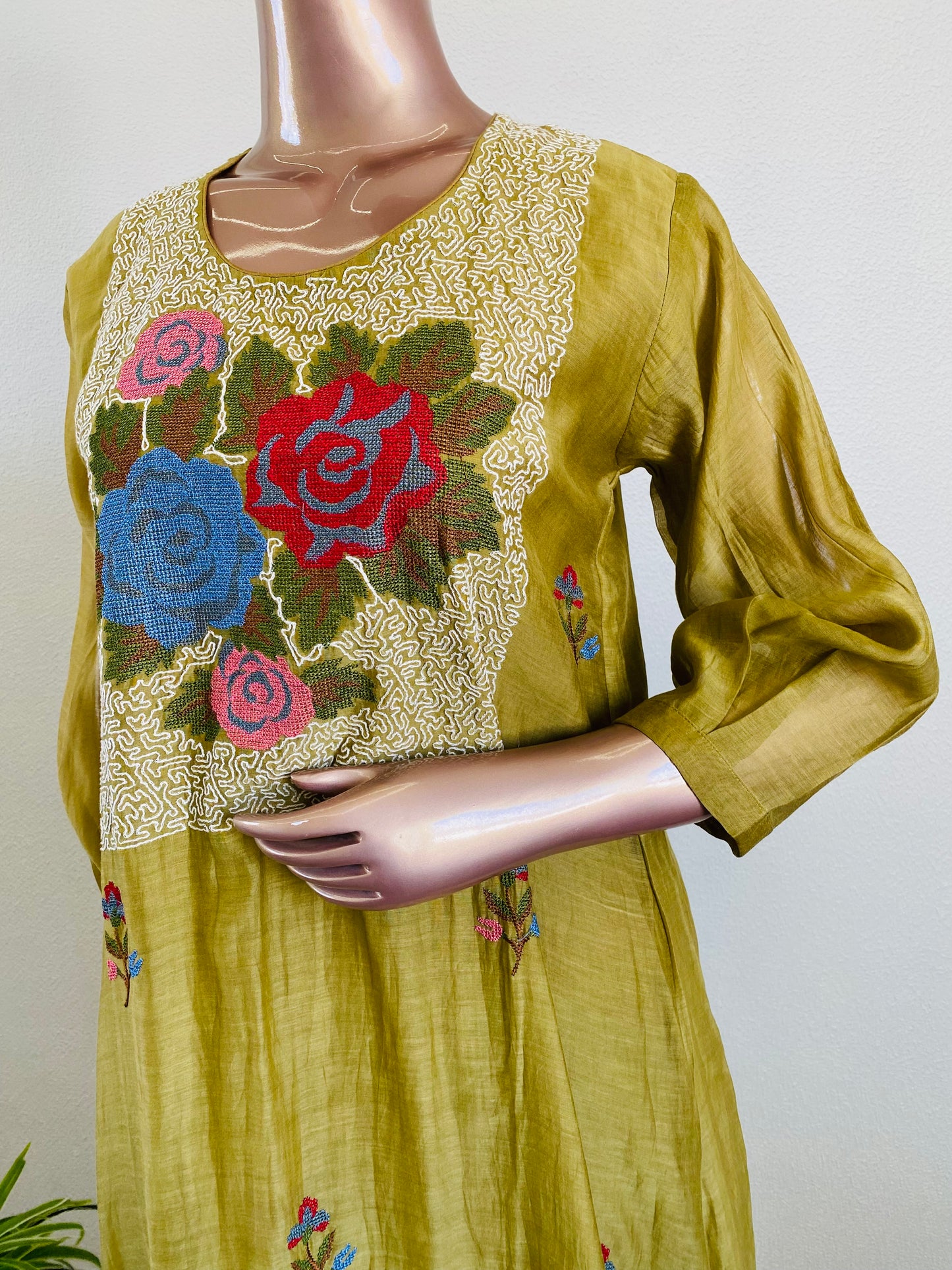 Embroidered Yoke Mul Chanderi Suit Set