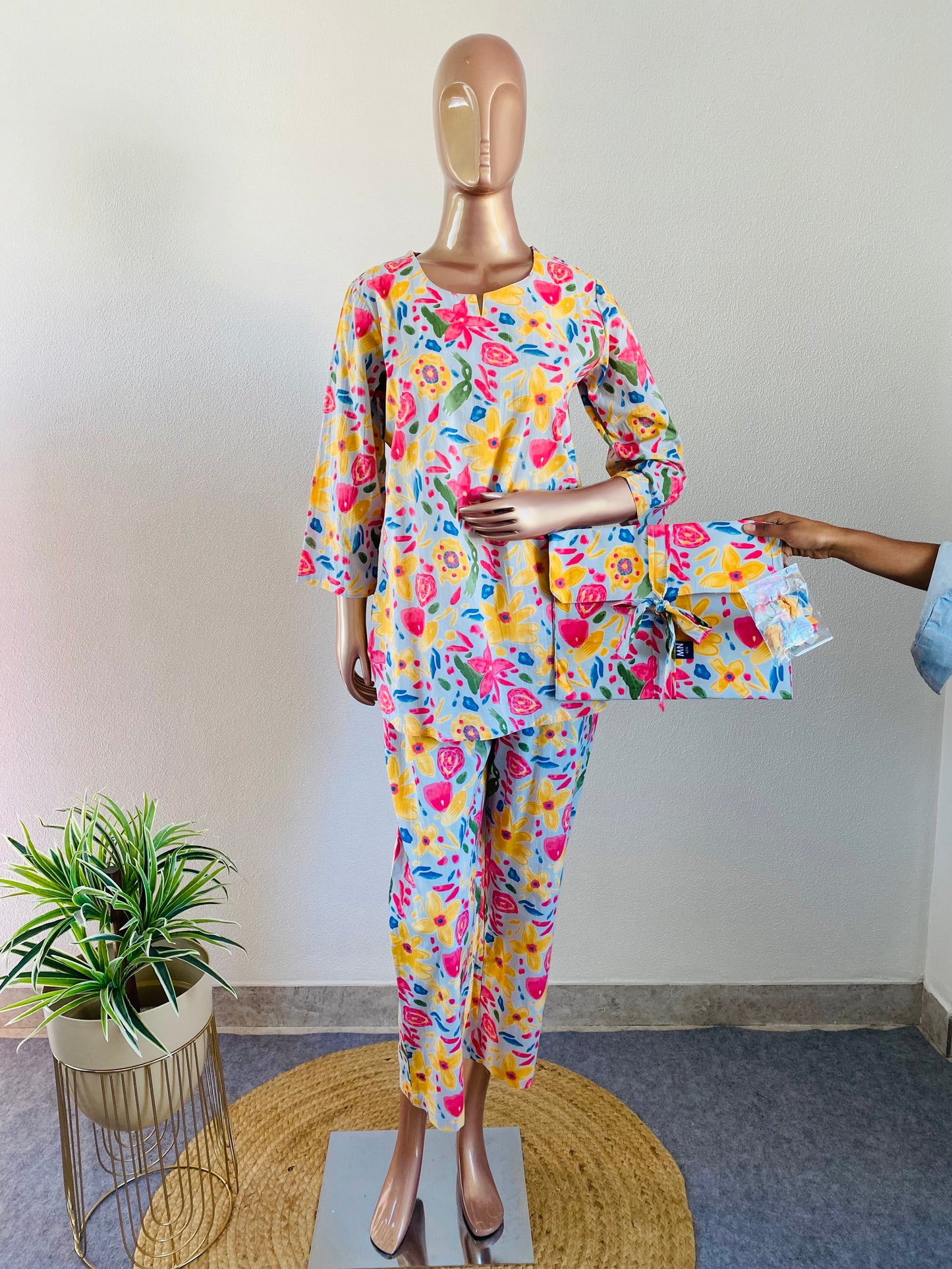 Lounge Wear With Purse & Scrunchie