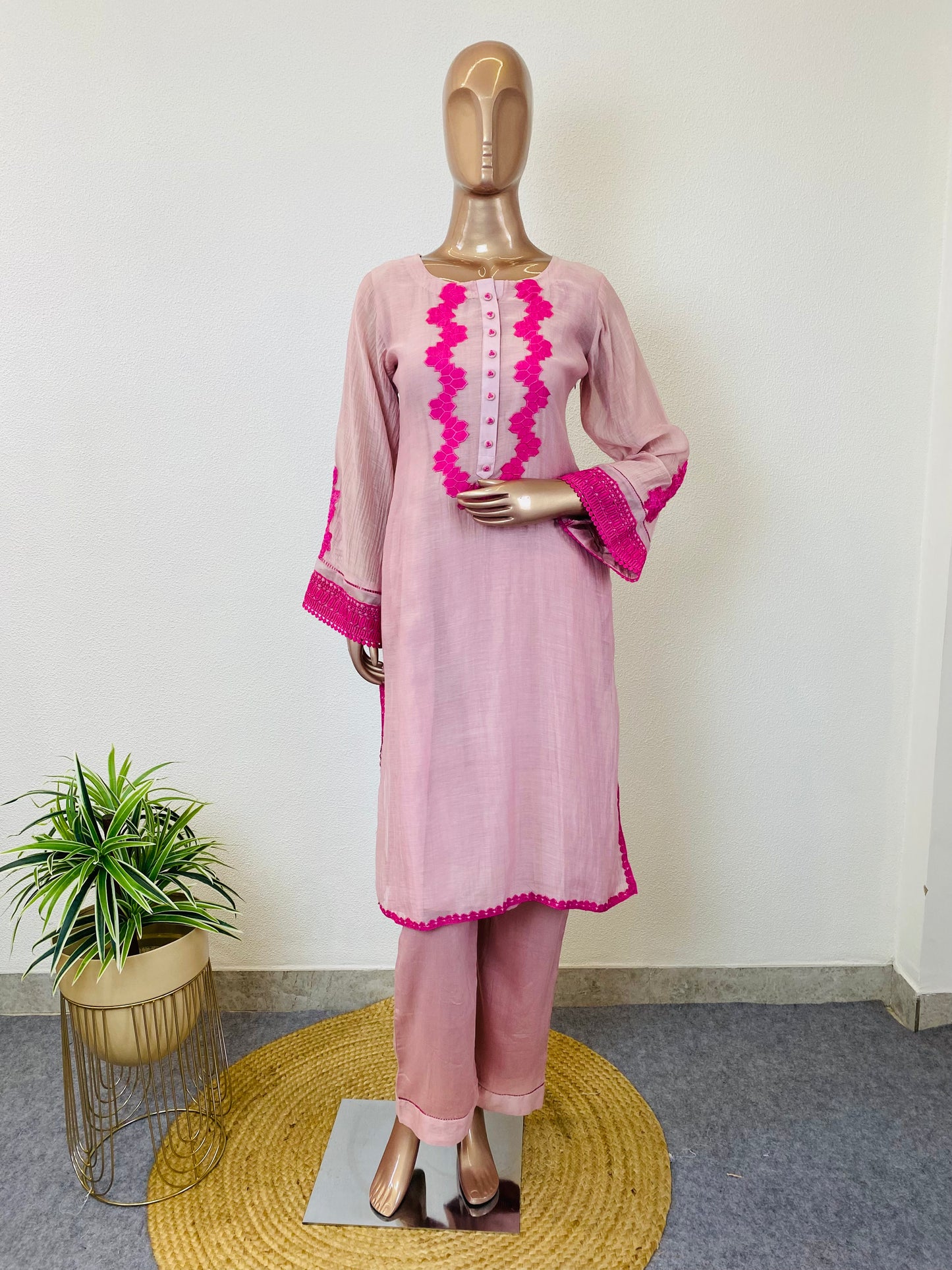 Mul Chanderi Suit Set with Appliqué & Lace Work