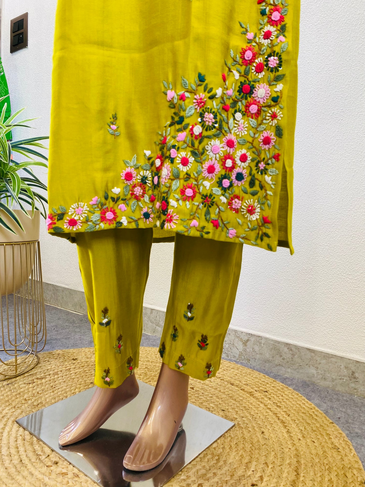 Hand Embroidered Kurta Pant Set