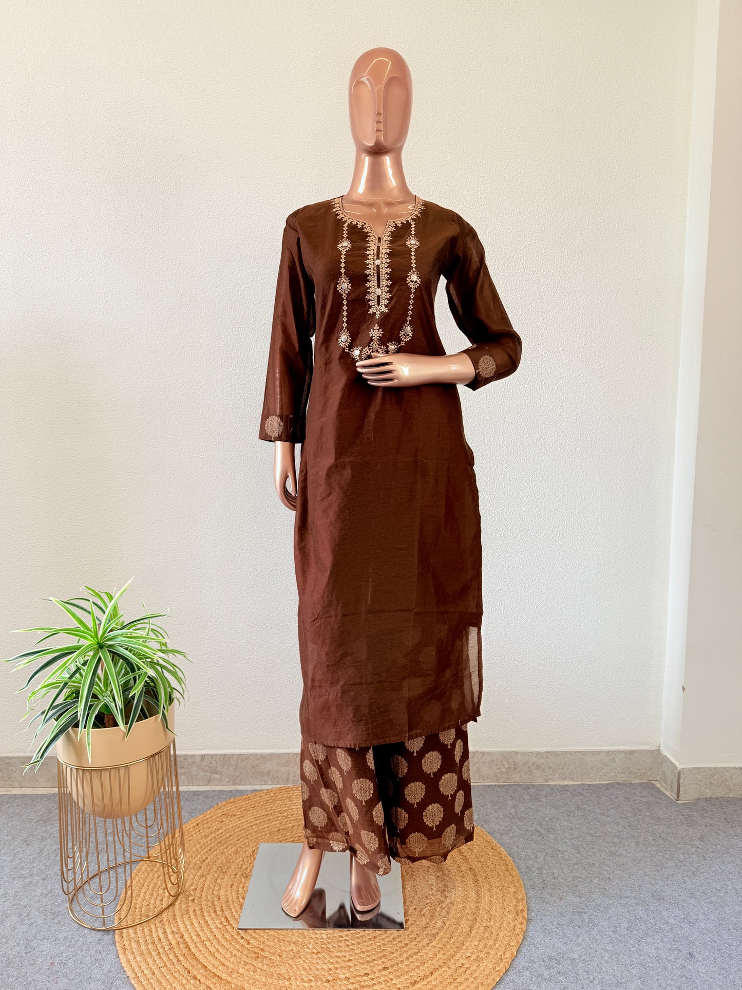 Chanderi Kurta Pant Set With Woven Pants