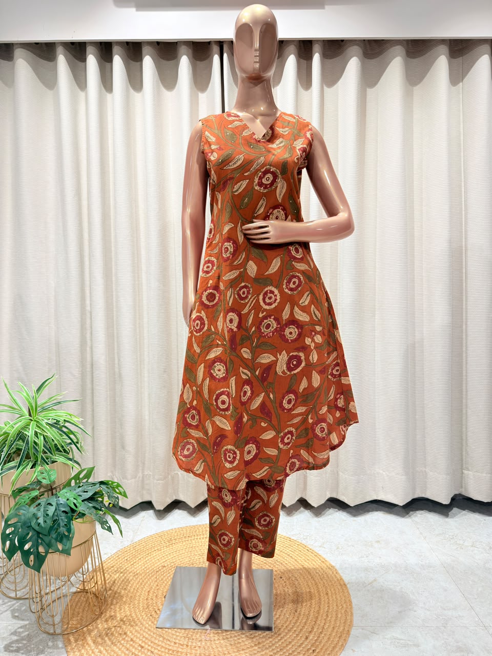Kalamkari Print Sleeveless A-Line Suit Set with Dupatta