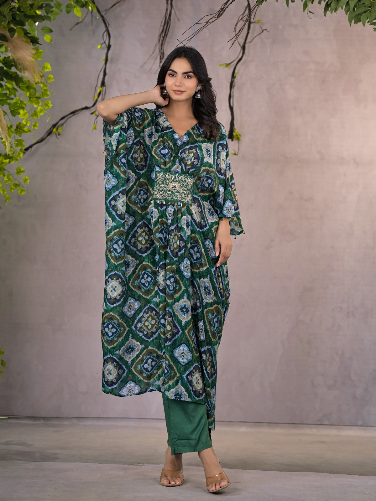 Chinon Kaftan Set with Broch