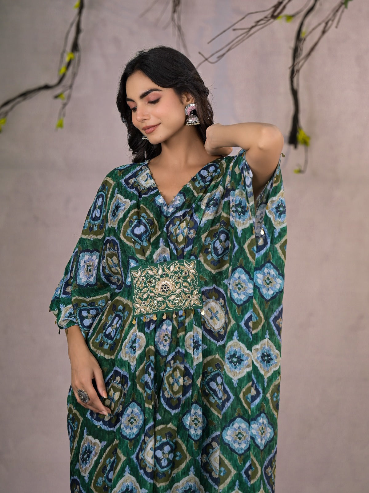 Chinon Kaftan Set with Broch