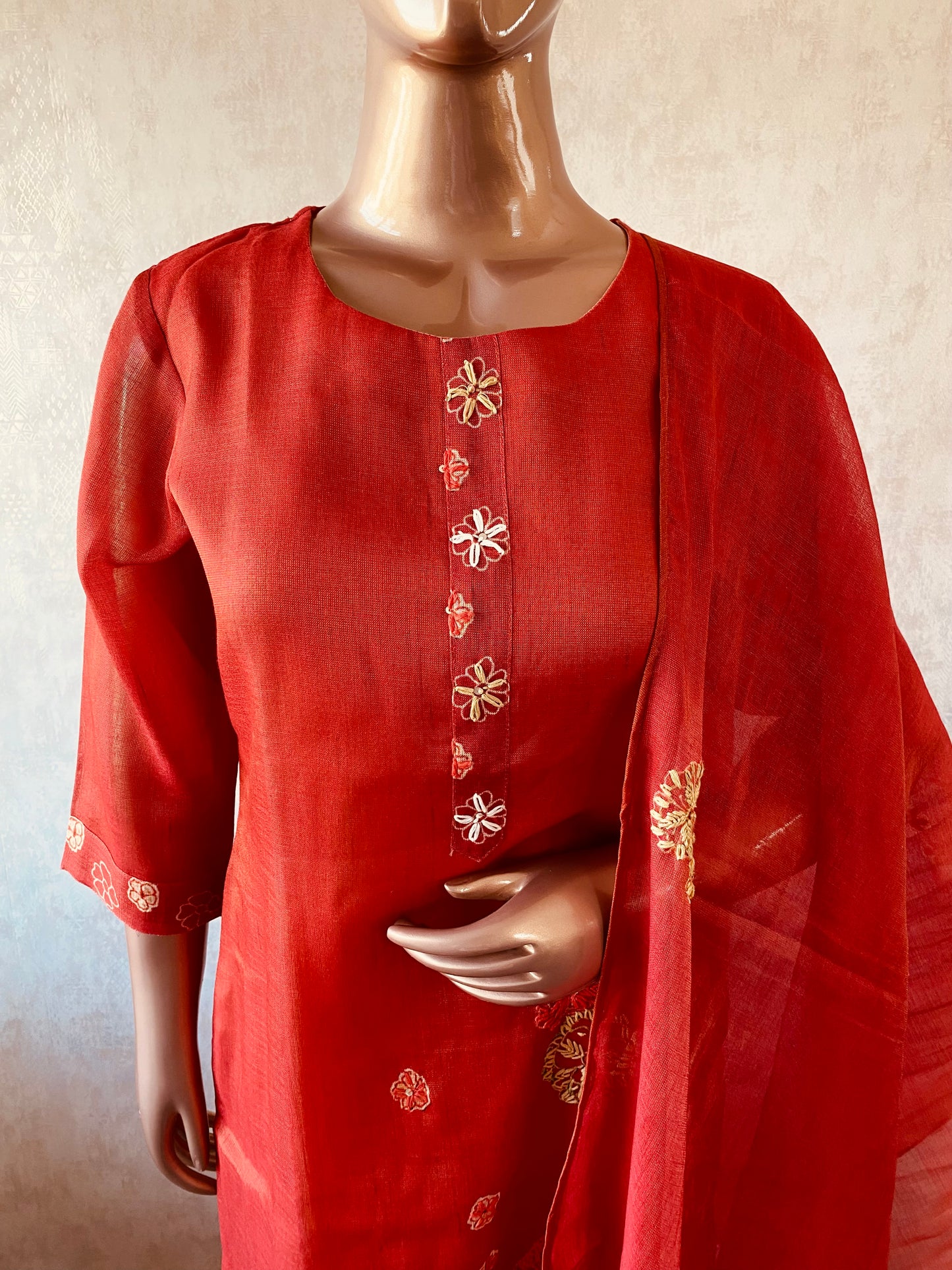 Shimmer Linen Suit Set with Kantha Embroidery