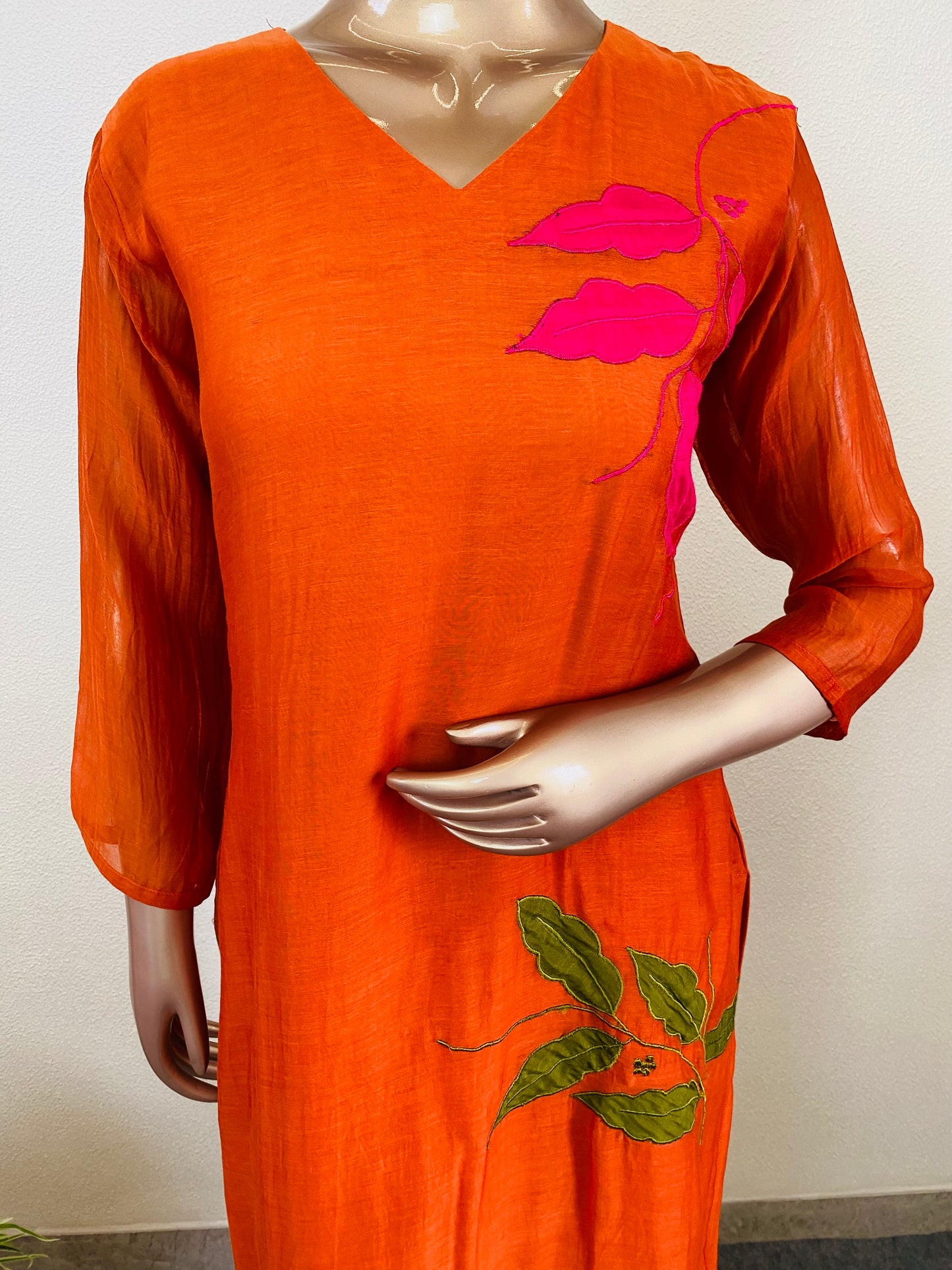 Mul Chanderi Suit Set with Appliqué Work
