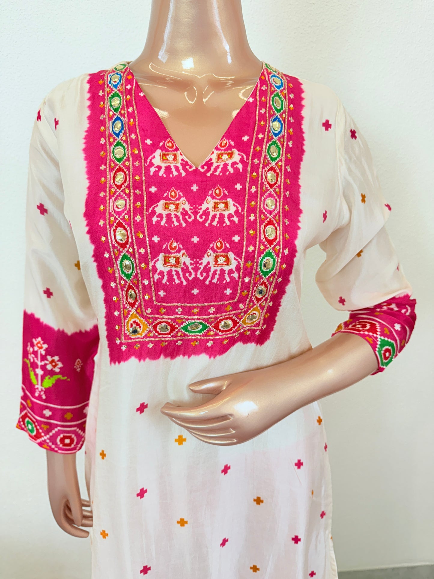 Patola Print Dola Silk Suit Set
