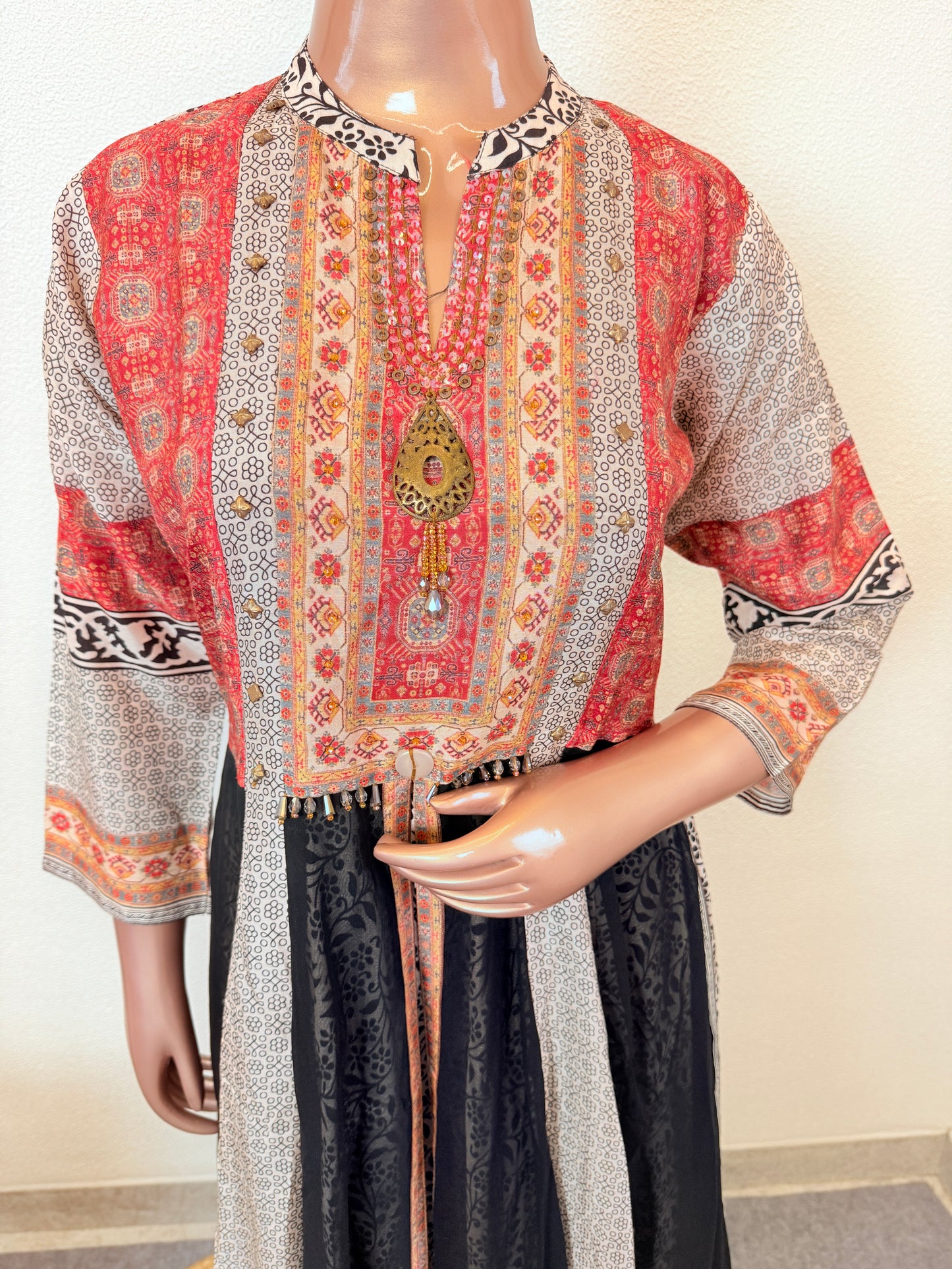 Premium Pure Georgette and Dola Silk Suit Set- Black