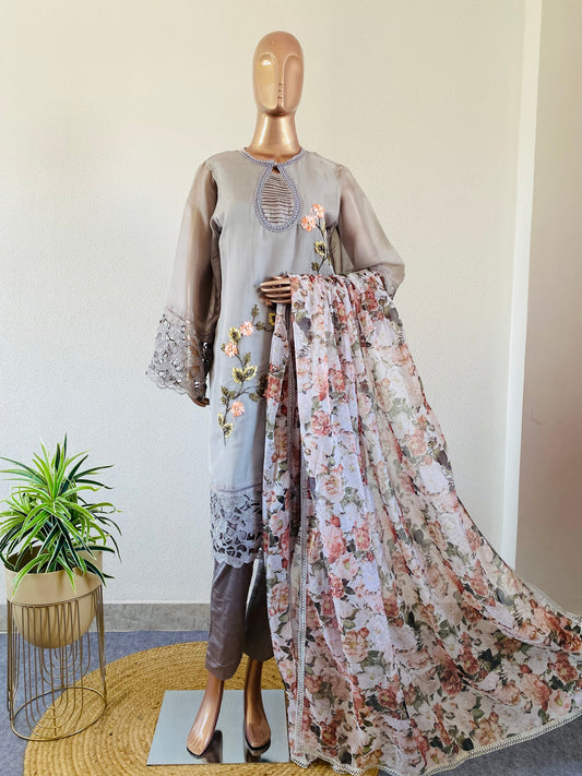 Cutwork Pakistani Suit