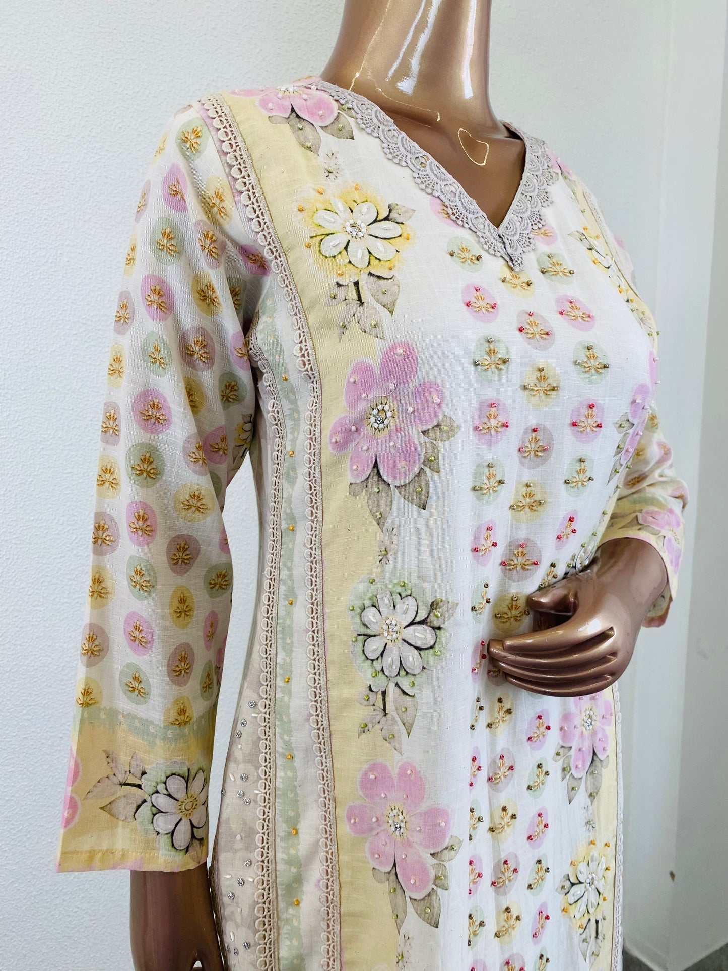 Pure Linen Digitally Printed Suit Set with Pearl Work