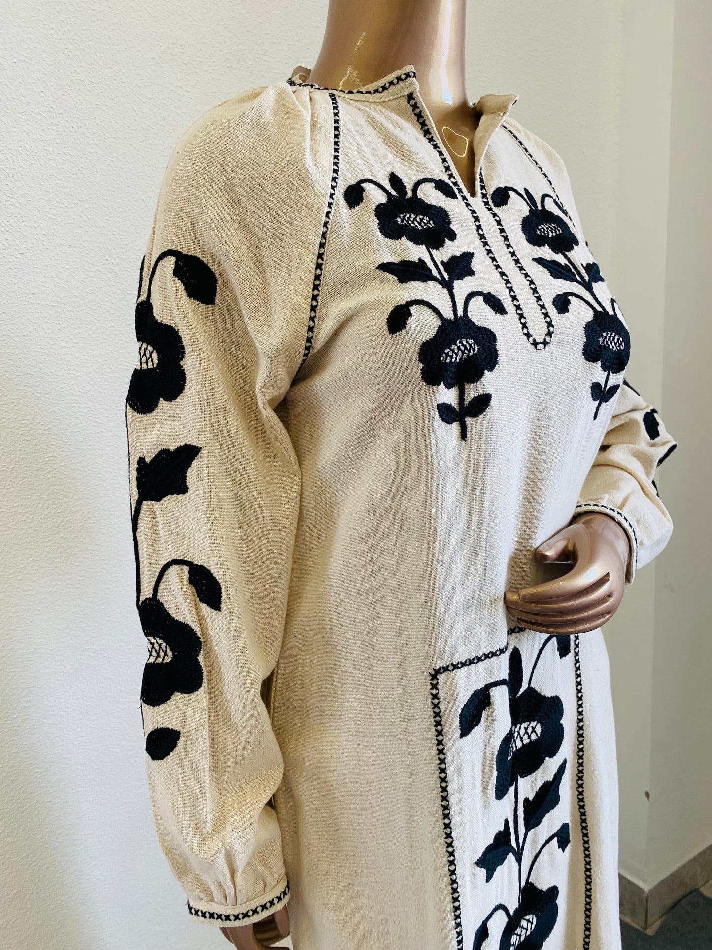 Embroidered Jute Kurta Pant Set