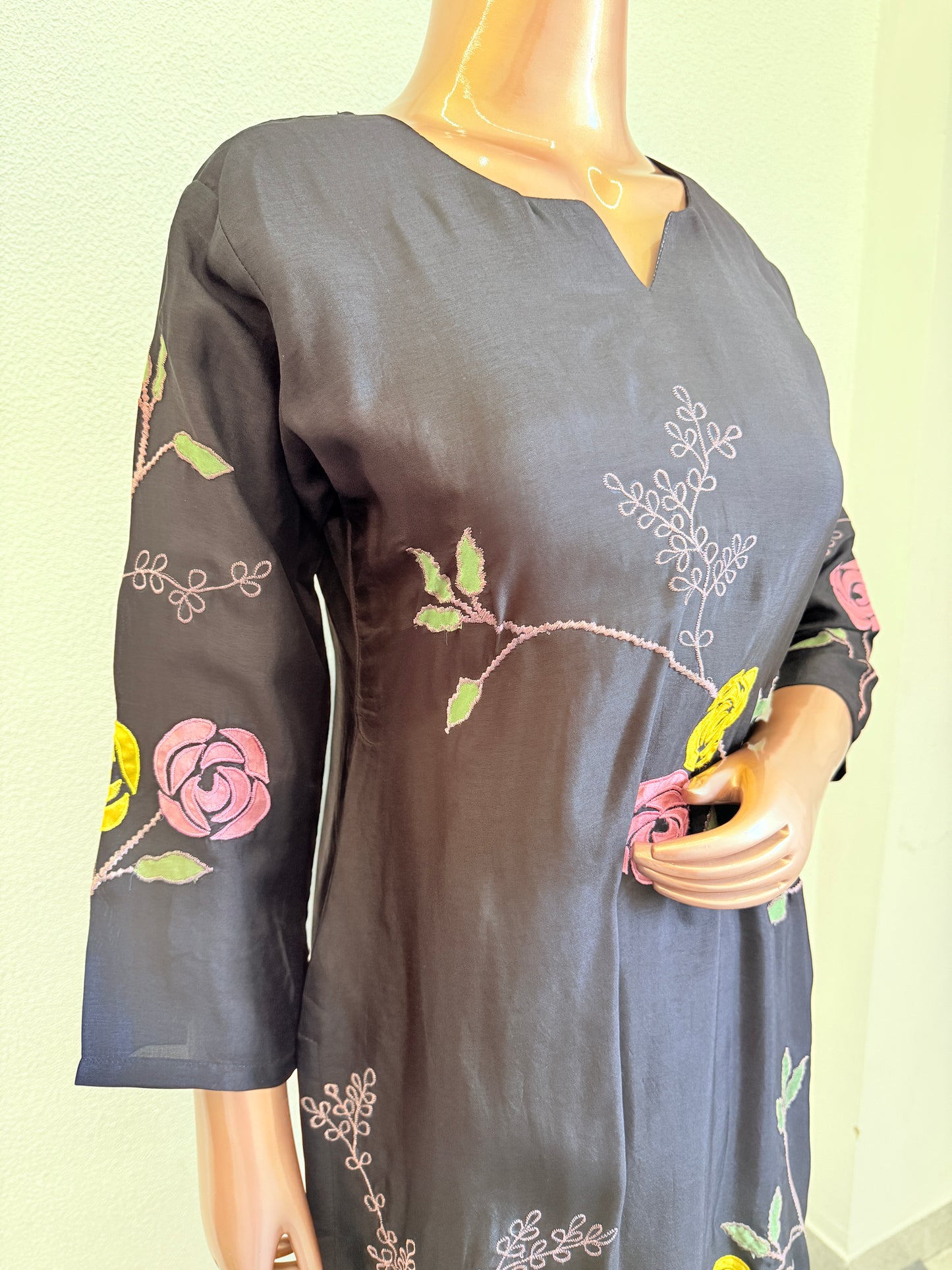 Applique Work Dola Silk Suit Set