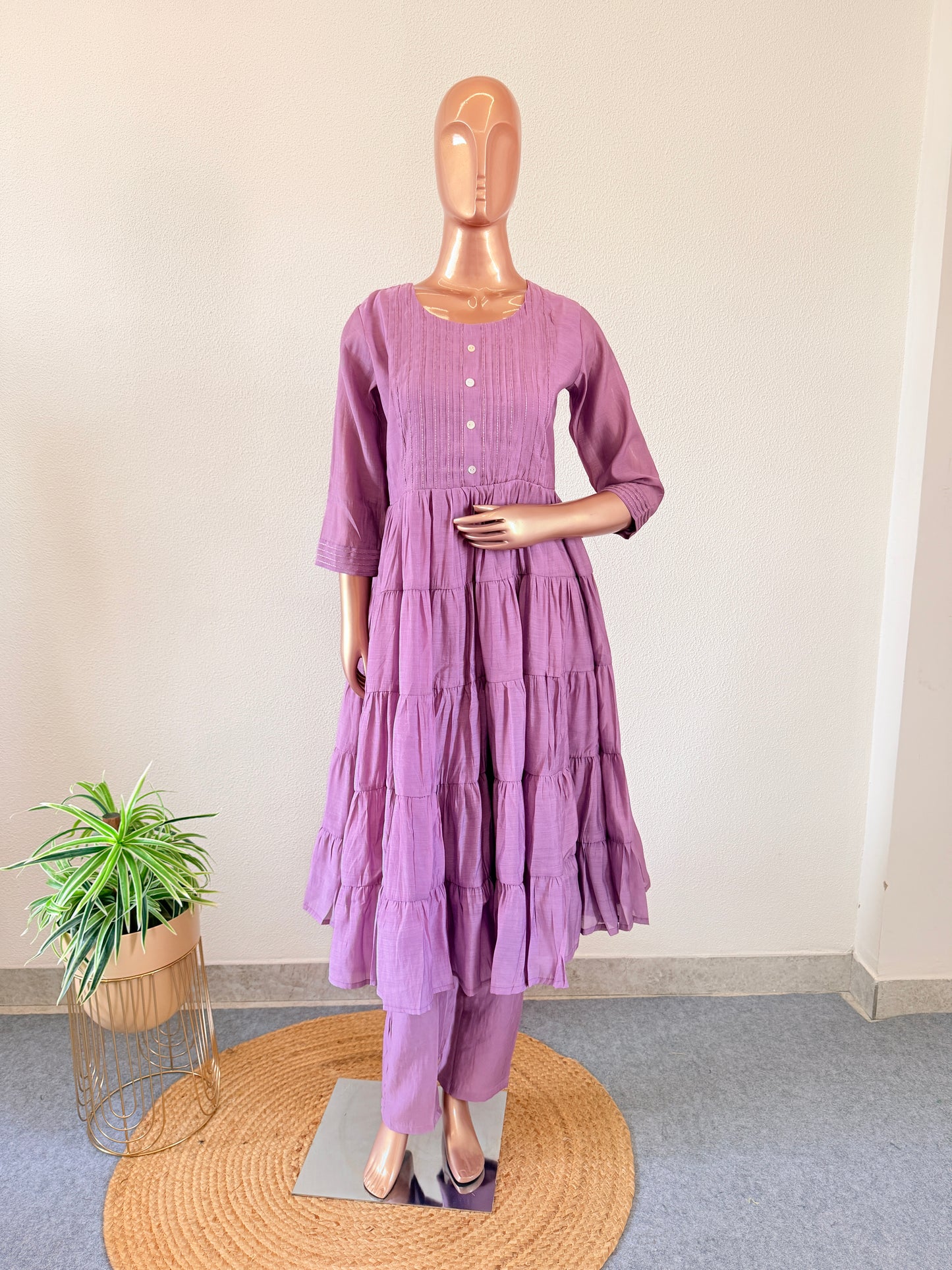 Surat Mul Chanderi Tiered Patter Kurta Pant Set