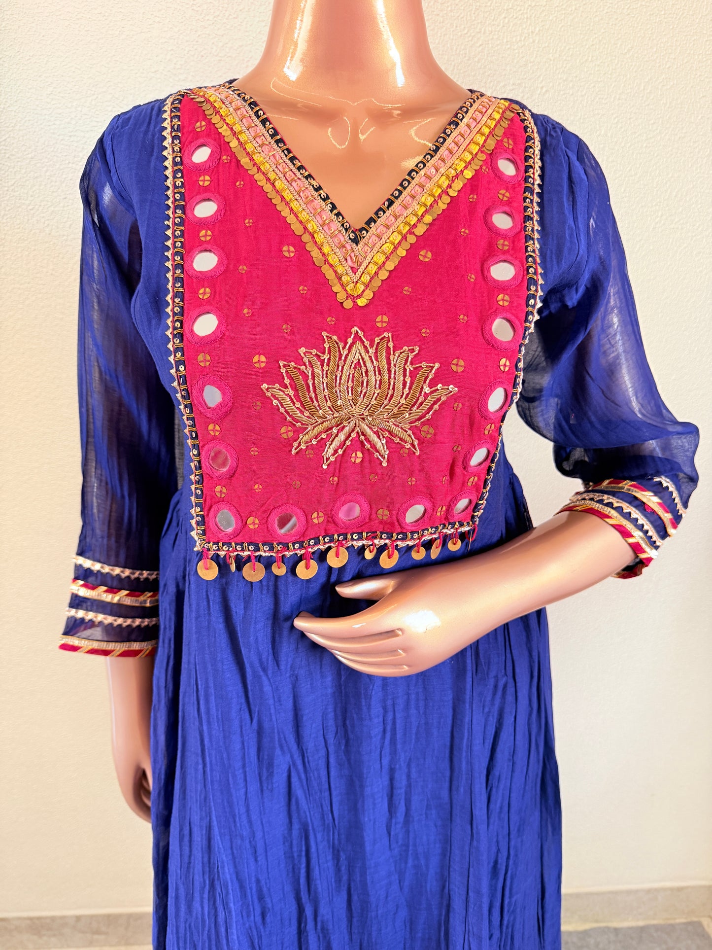 Kamli Hand Embroidered Mul Chanderi Suit Set