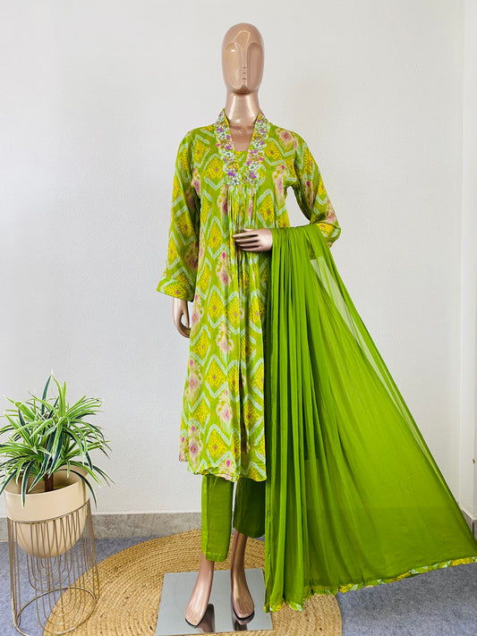 Chinon A-line suit Set with Embroidered Turn Collar