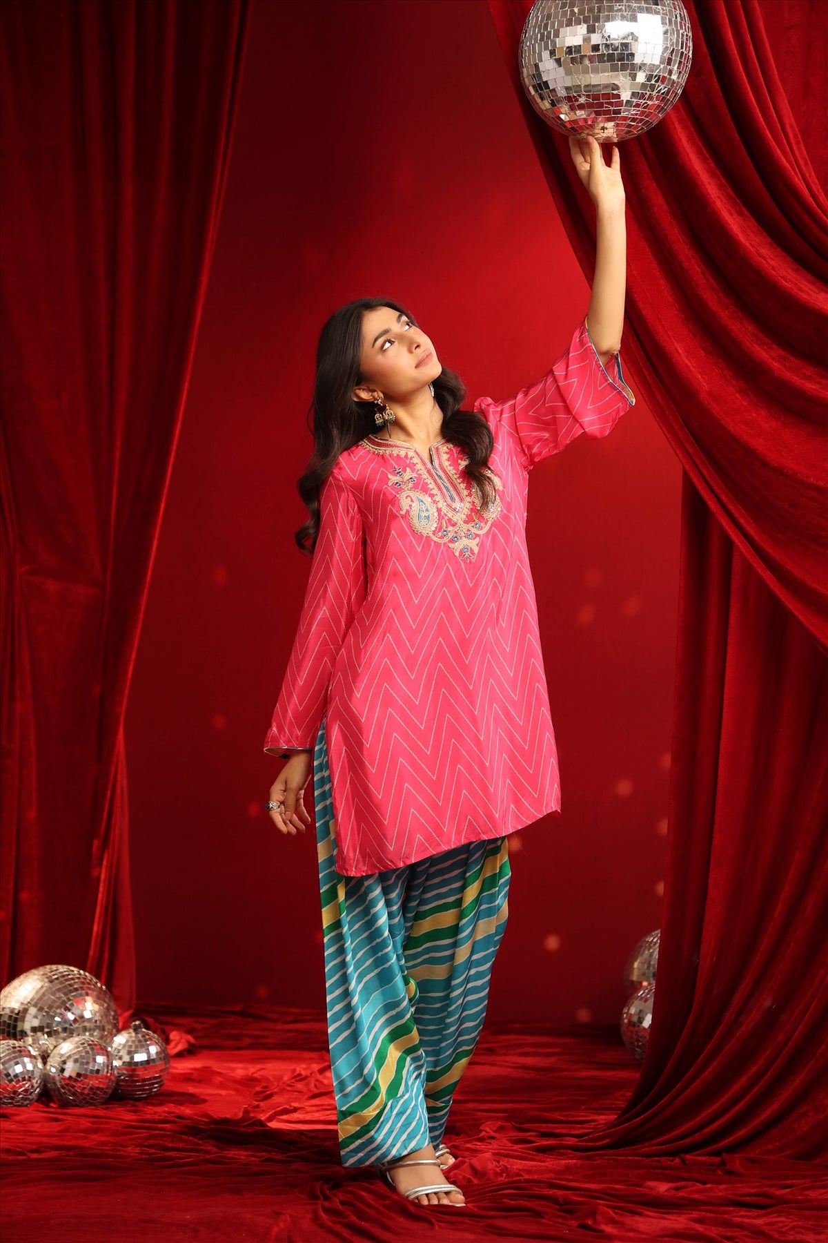 Zardozi Embroidered Yoke Bandhani Crepe Kurti with Contrast Farsi Pants