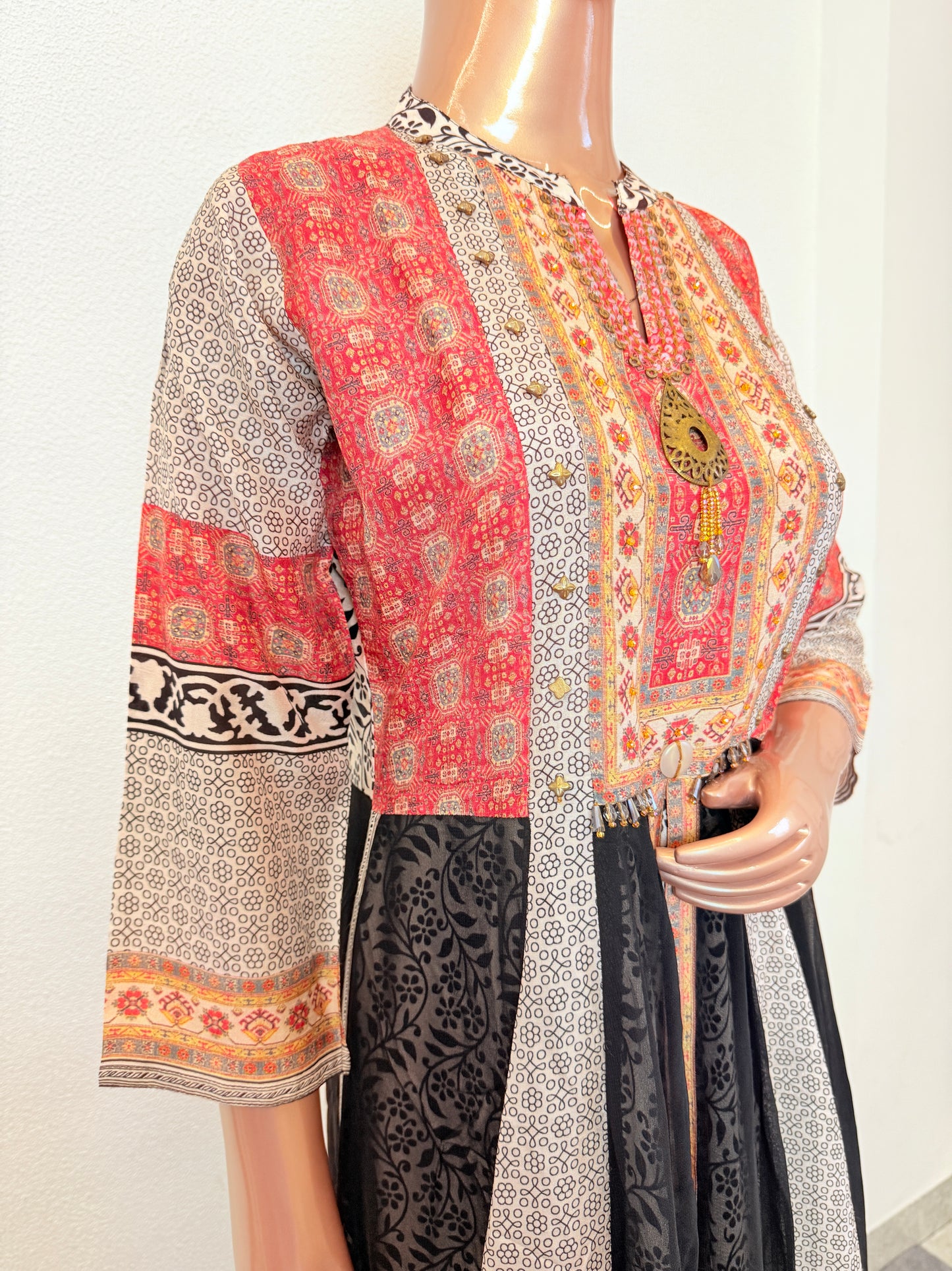 Premium Pure Georgette and Dola Silk Suit Set- Black