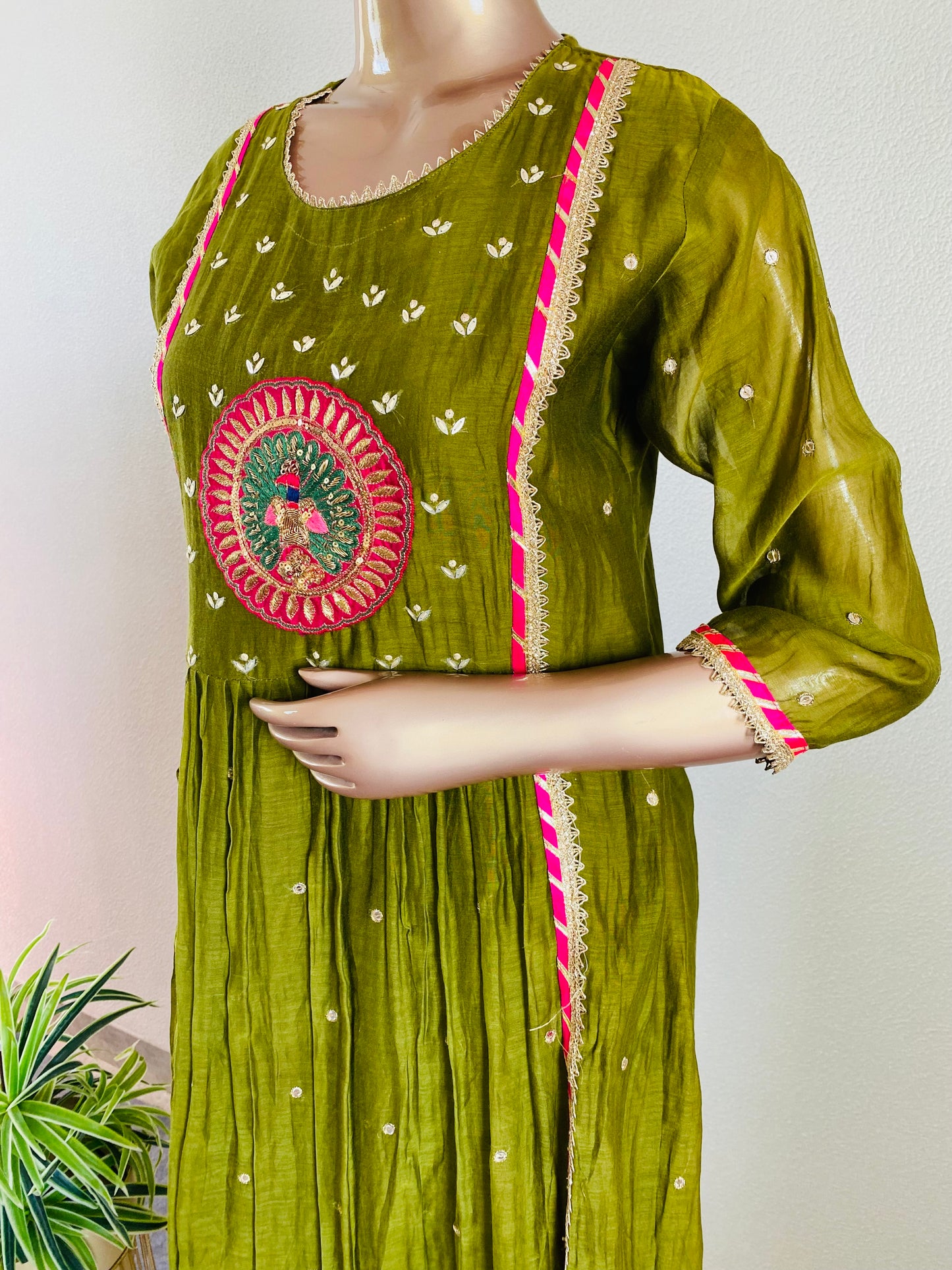 Hand Embroidered Mul Chanderi Suit Set with Contrast Dupatta