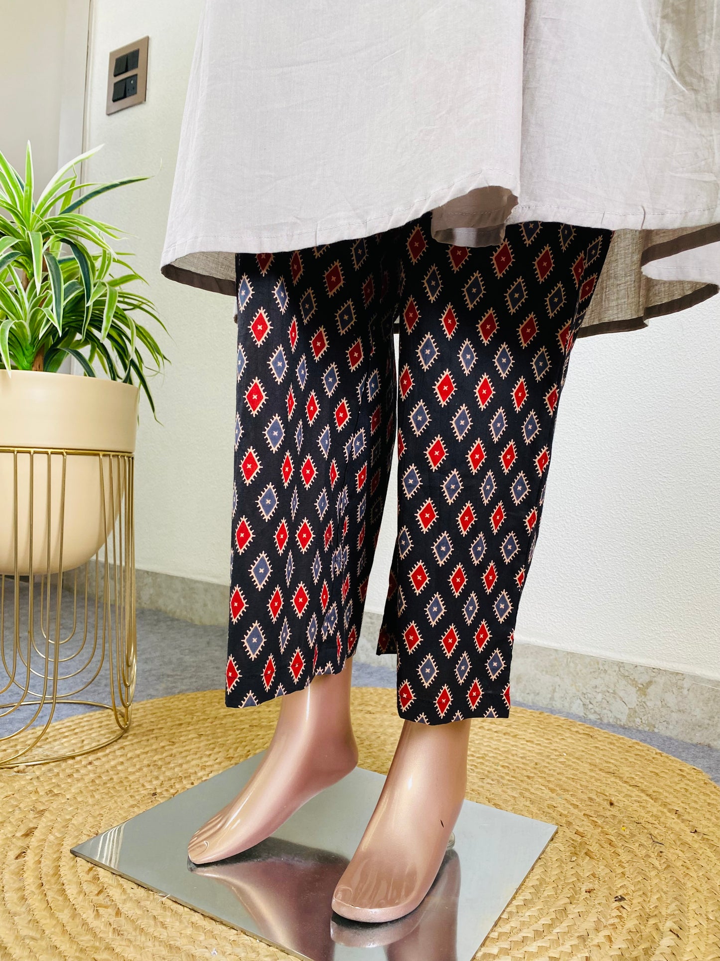 A-line cotton Kurta Pant with Neck Jwellery