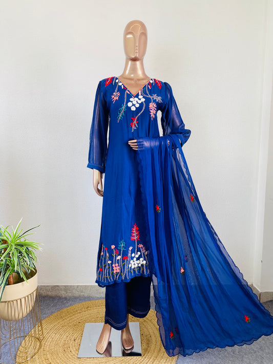Embroidered Mul Chanderi Suit Set with Soft Organza Dupatta