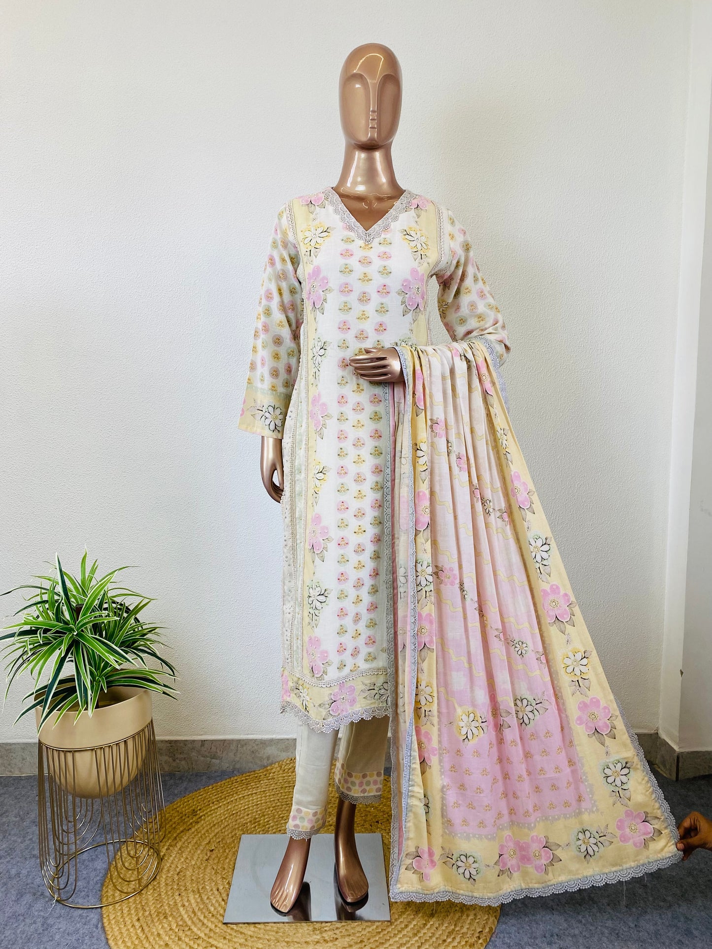 Pure Linen Digitally Printed Suit Set with Pearl Work