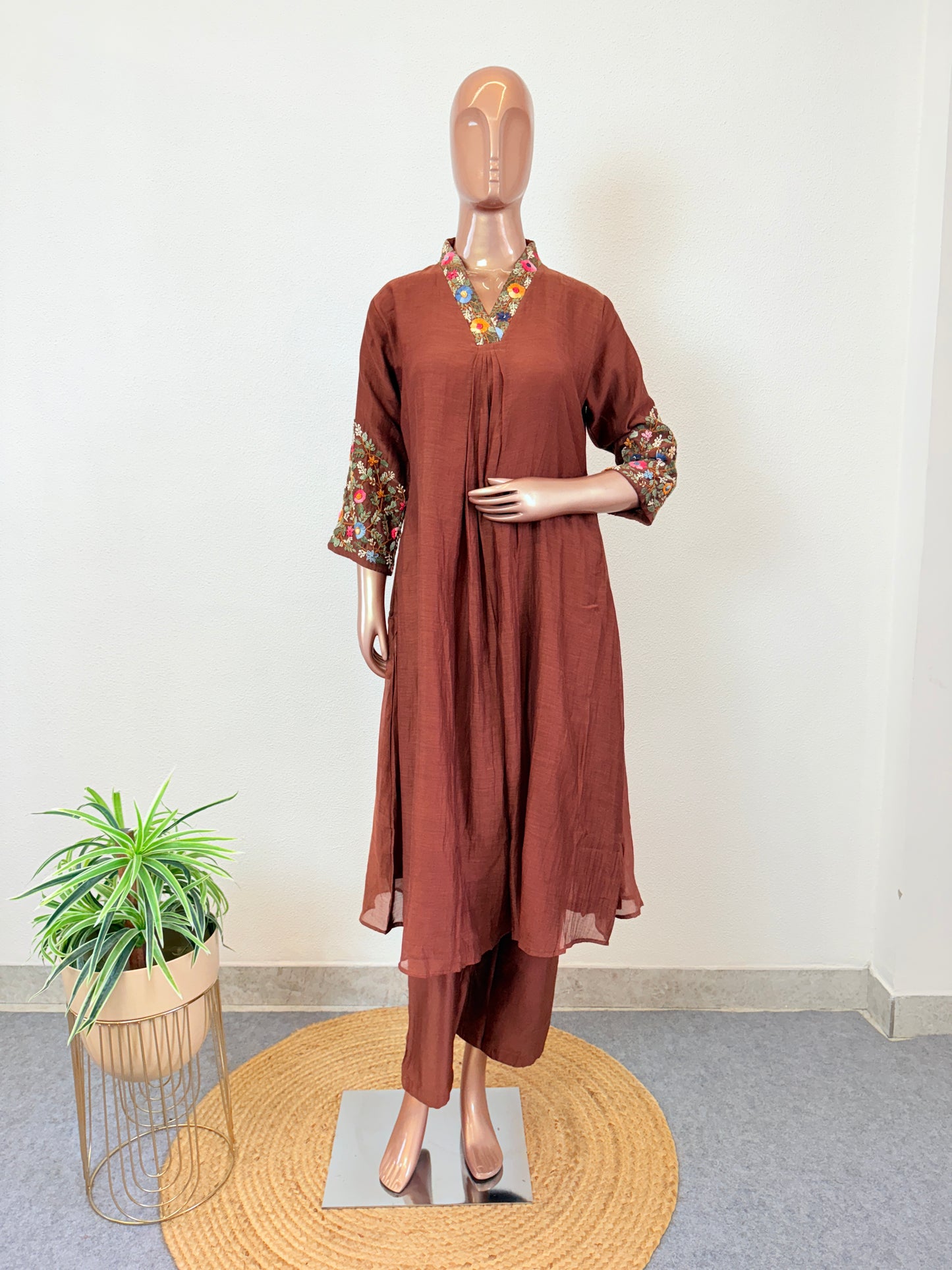 Thread Embroidered Mul Chanderi Suit Set