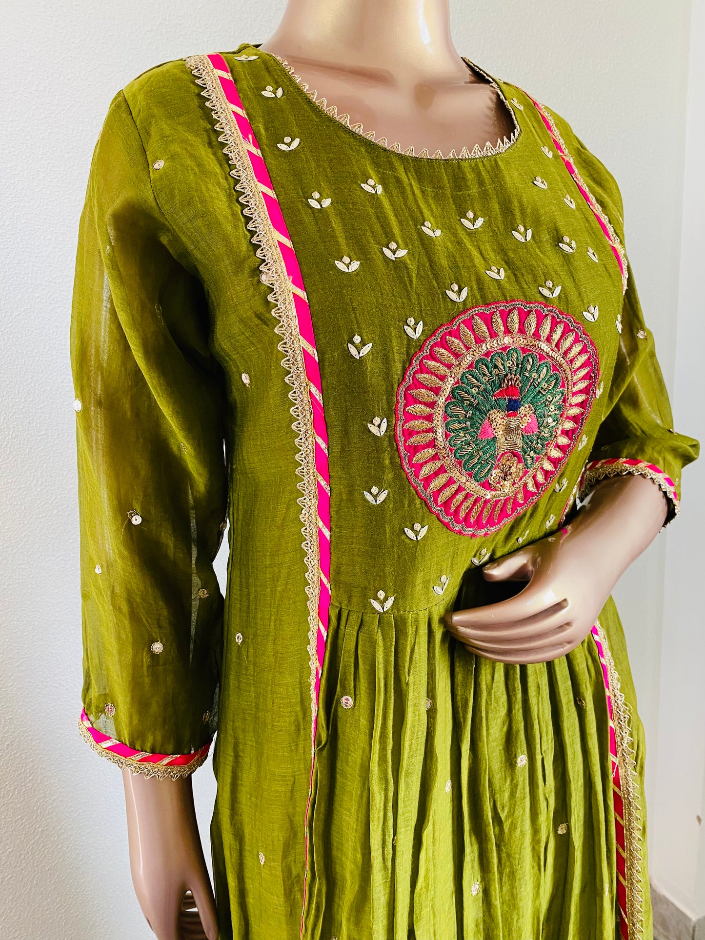 Hand Embroidered Mul Chanderi Suit Set with Contrast Dupatta