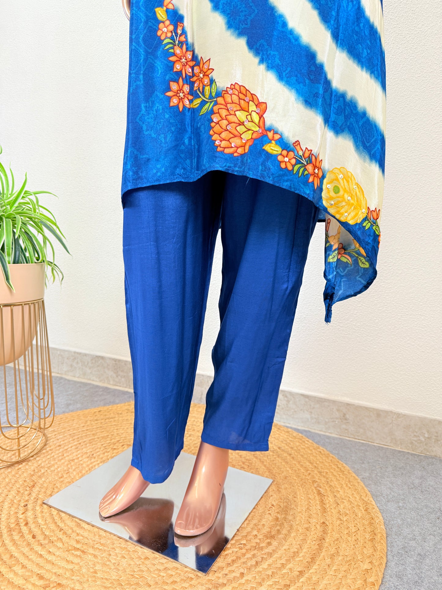 Digitally Printed Crepe Kurta Pant Set