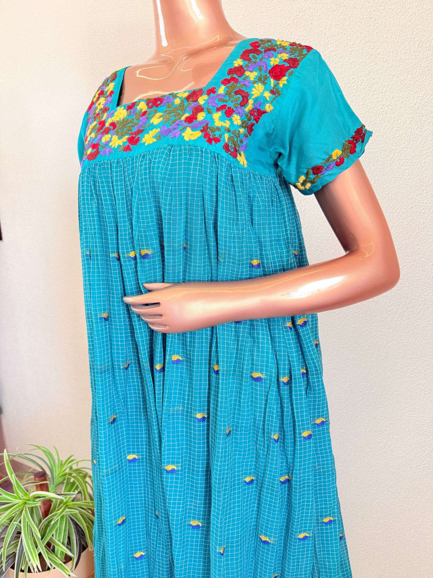 Handloom Jamdani Tunic with Handwork on Square Neckline