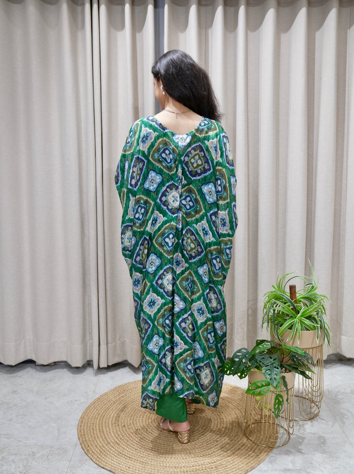Chinon Kaftan Set with Broch