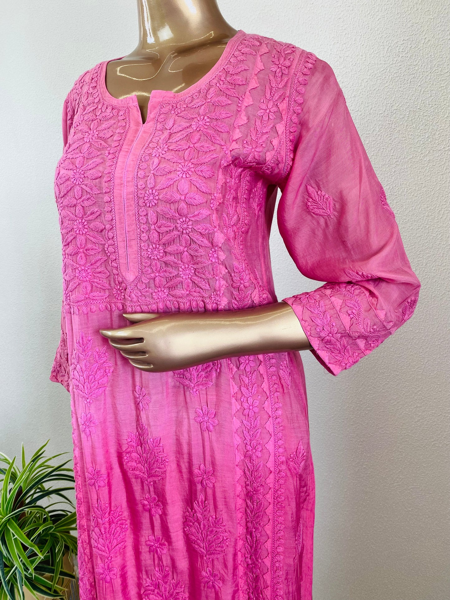 Muslin Ombre Chikankari Kurta Pant Set- Pink
