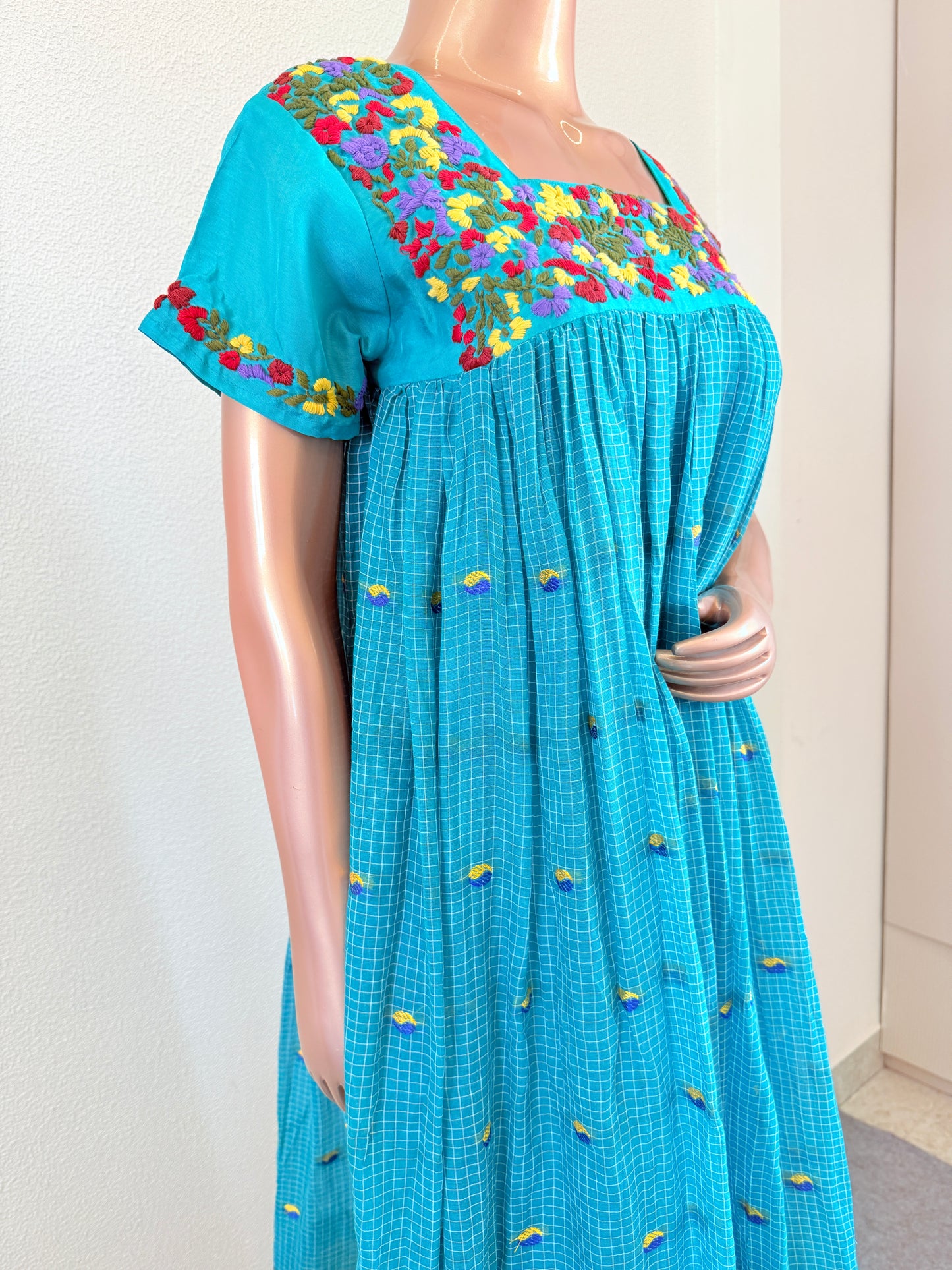 Handloom Jamdani Tunic with Handwork on Square Neckline