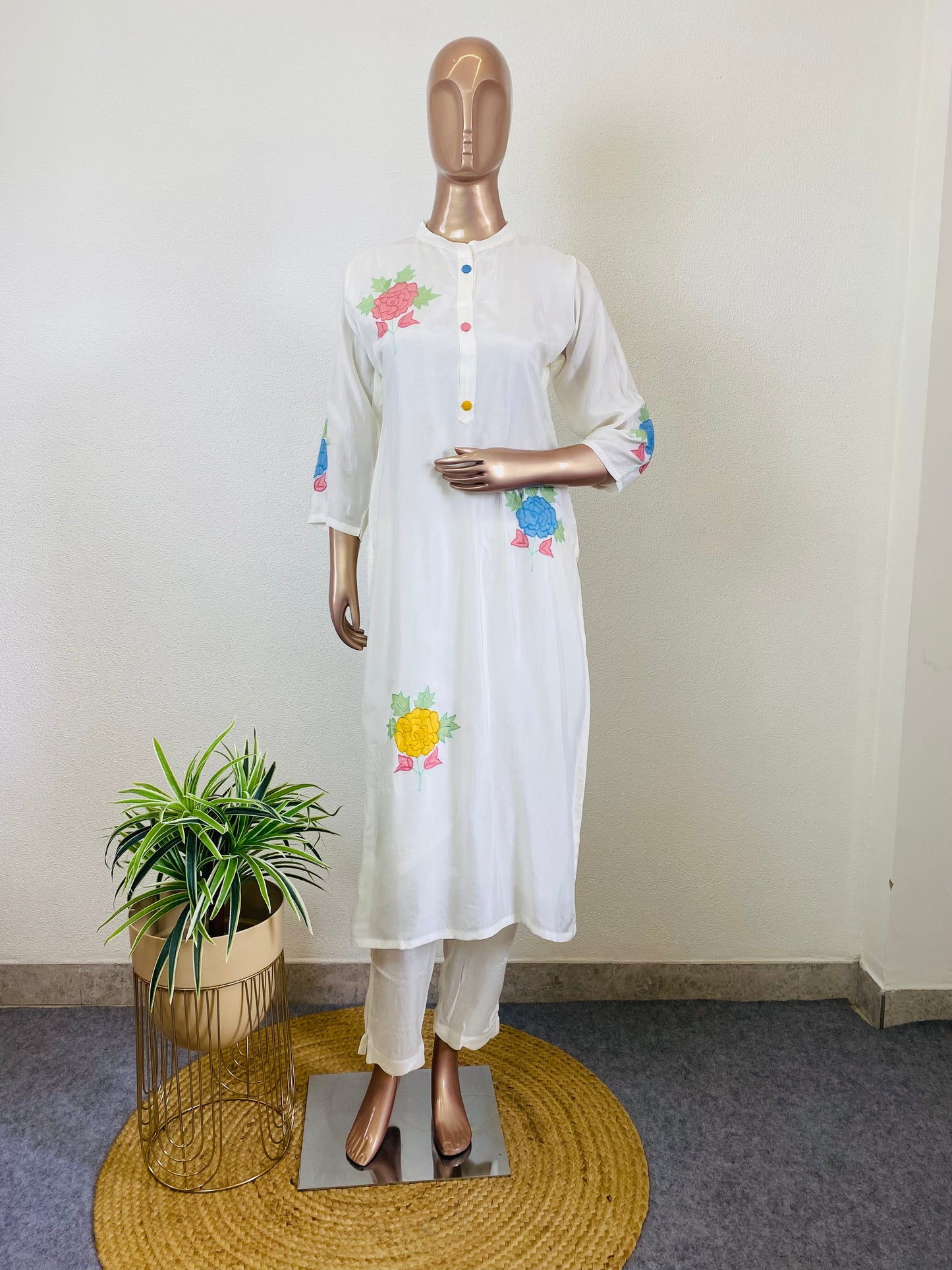 Pure Muslin Appliqué Work Suit Set with Soft Organza Dupatta