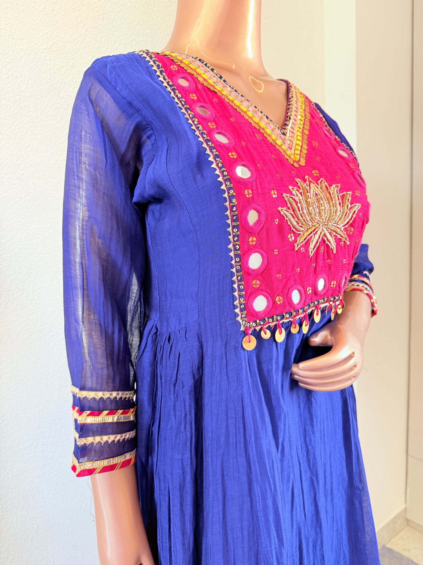 Kamli Hand Embroidered Mul Chanderi Suit Set