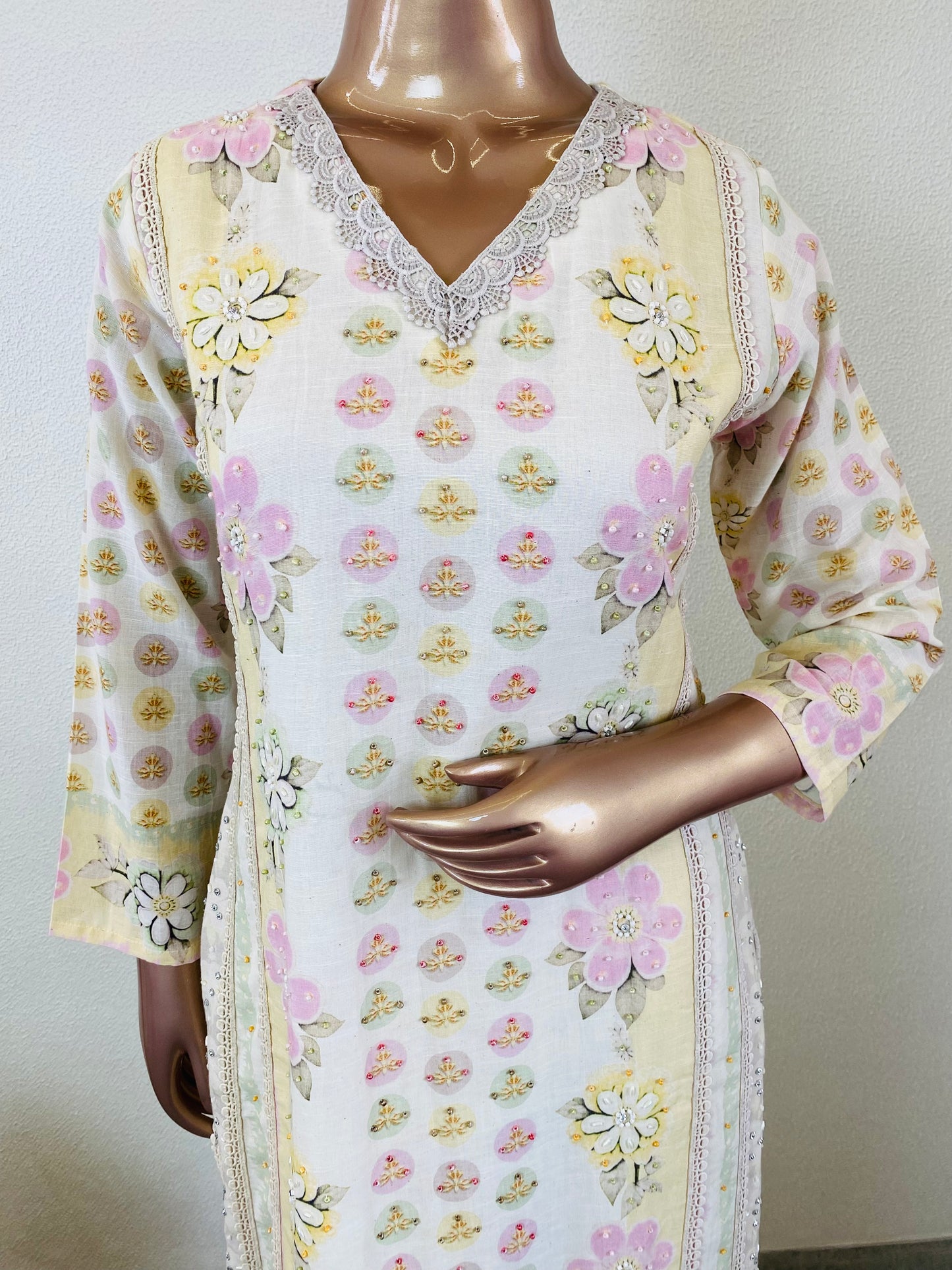 Pure Linen Digitally Printed Suit Set with Pearl Work