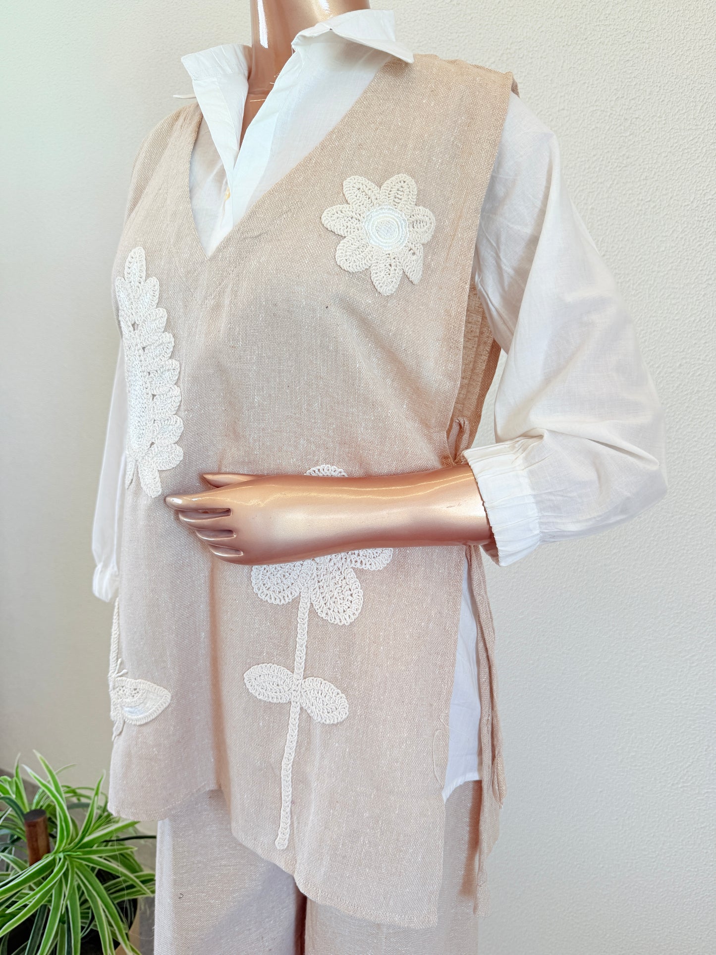 Jute 3 Piece Coord Set with Crocia Embroidery